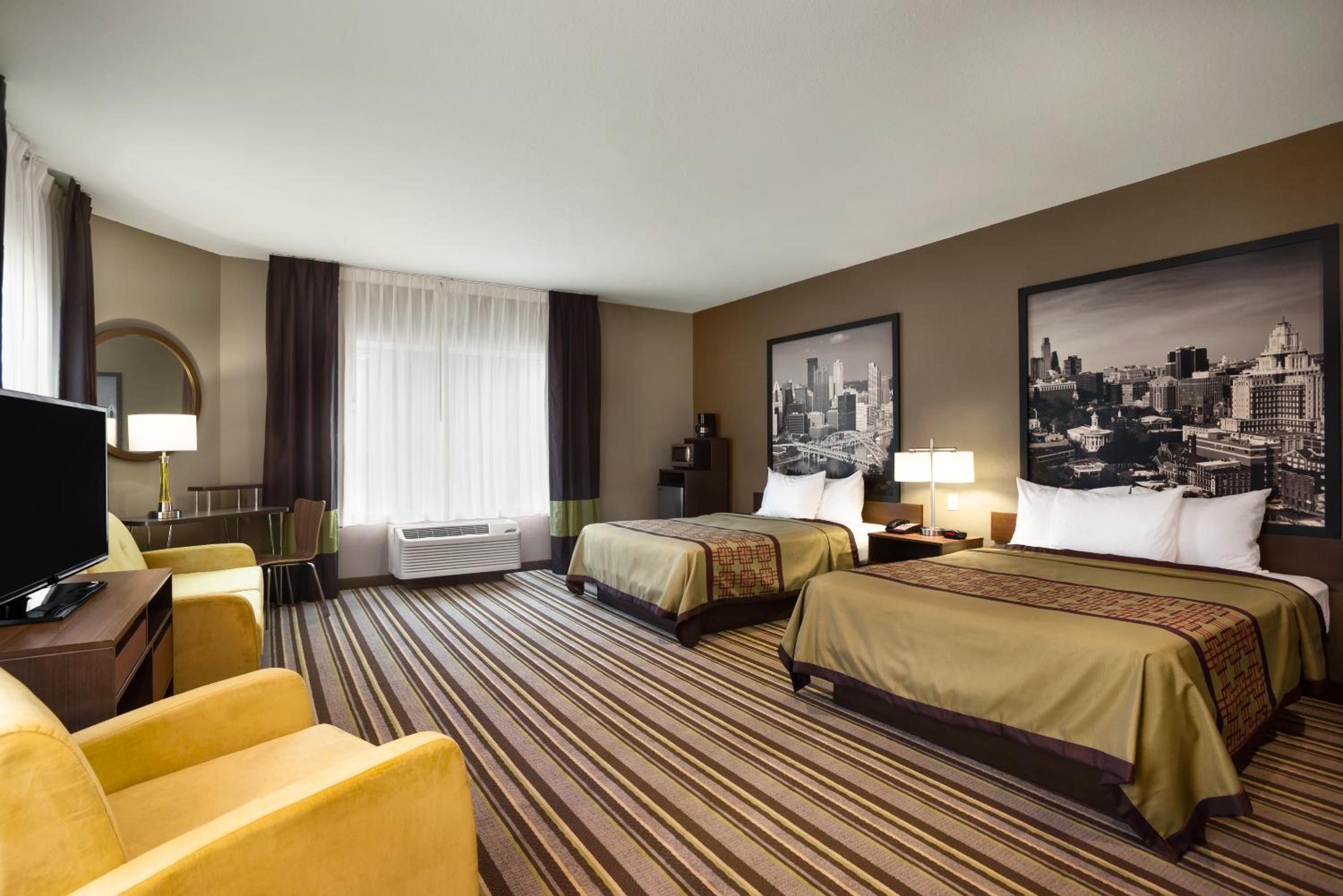 Studio Suite with Two Queen Beds - Non-Smoking photo 2