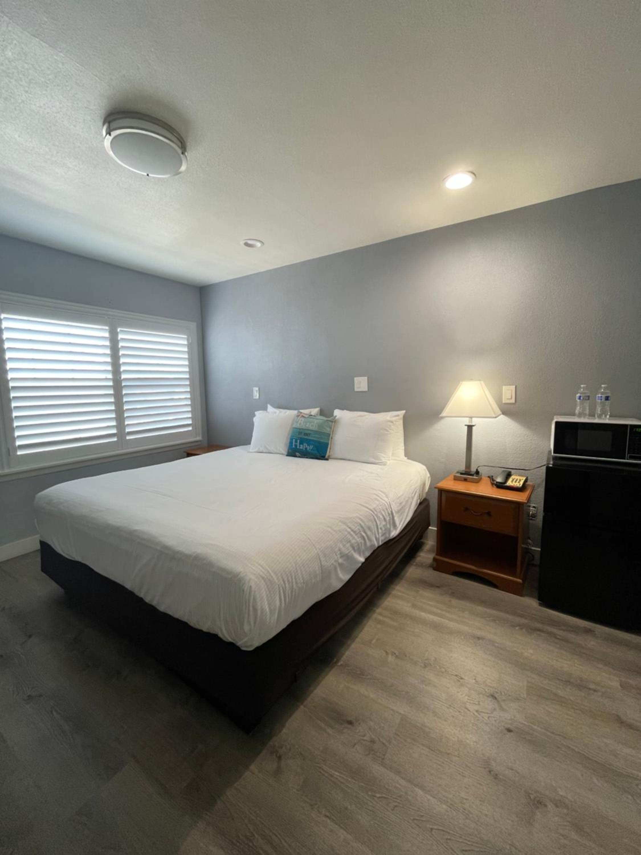 Queen Room - Photo 18