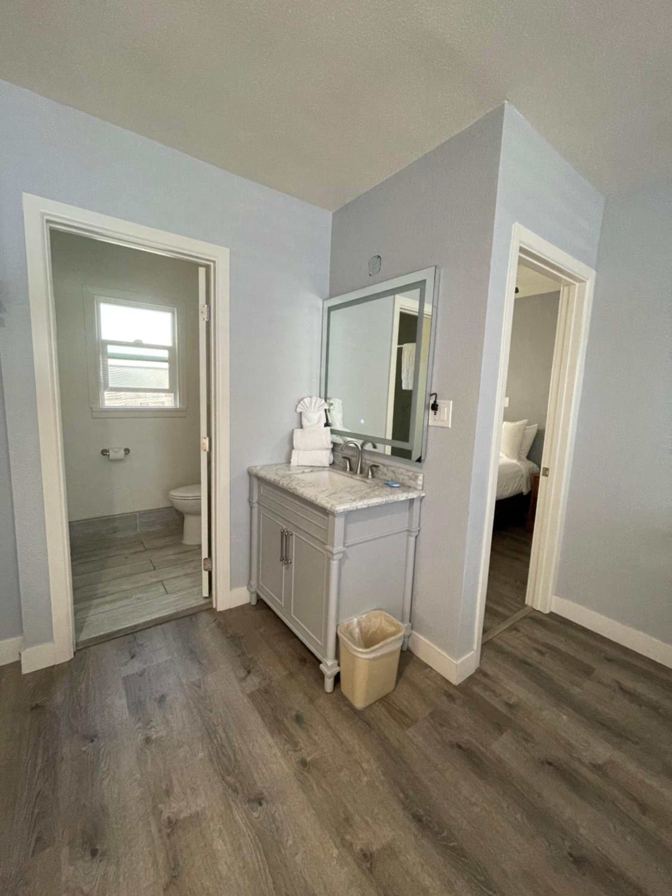 Family Room - Photo 10