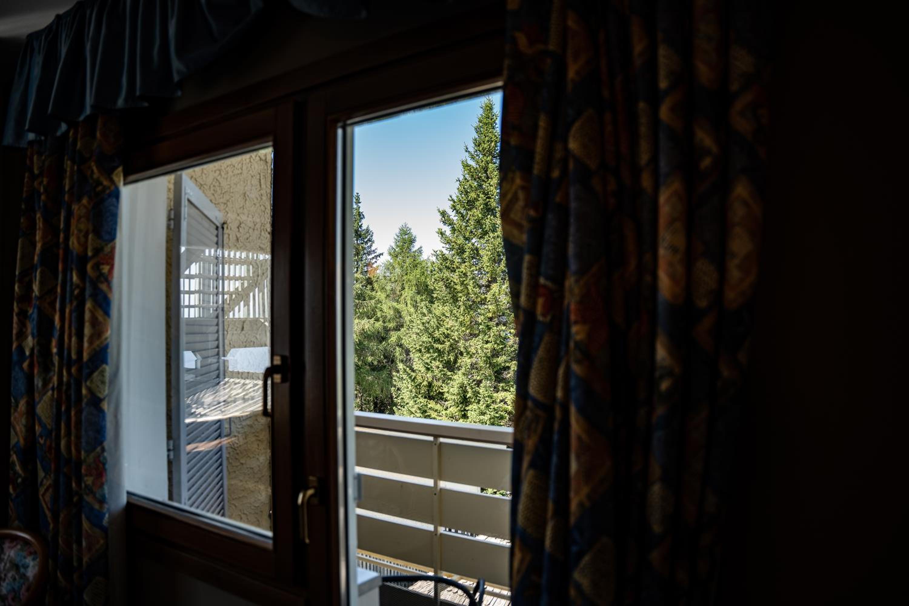 Deluxe Double Room - Photo 10