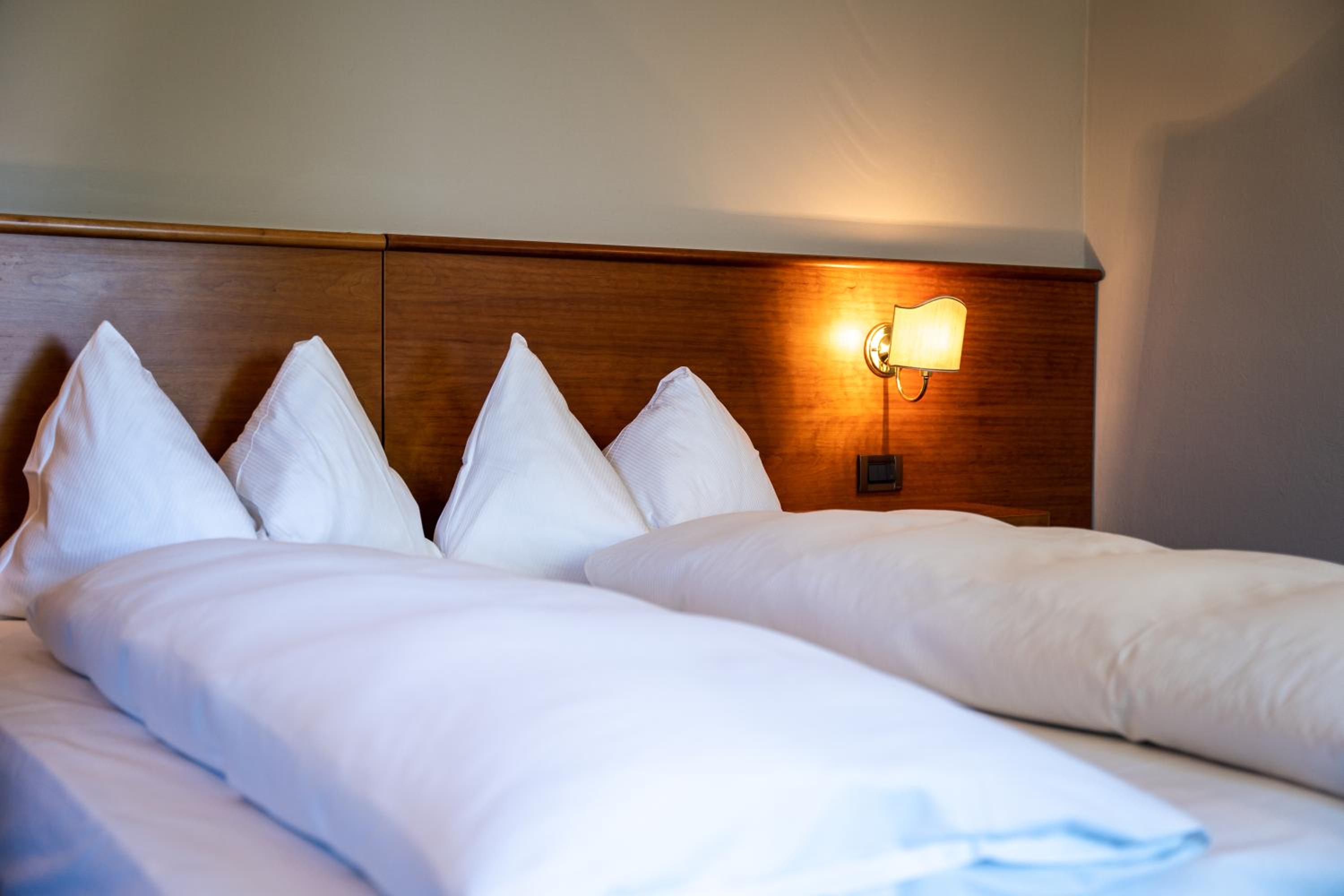 Deluxe Double Room - Photo 15