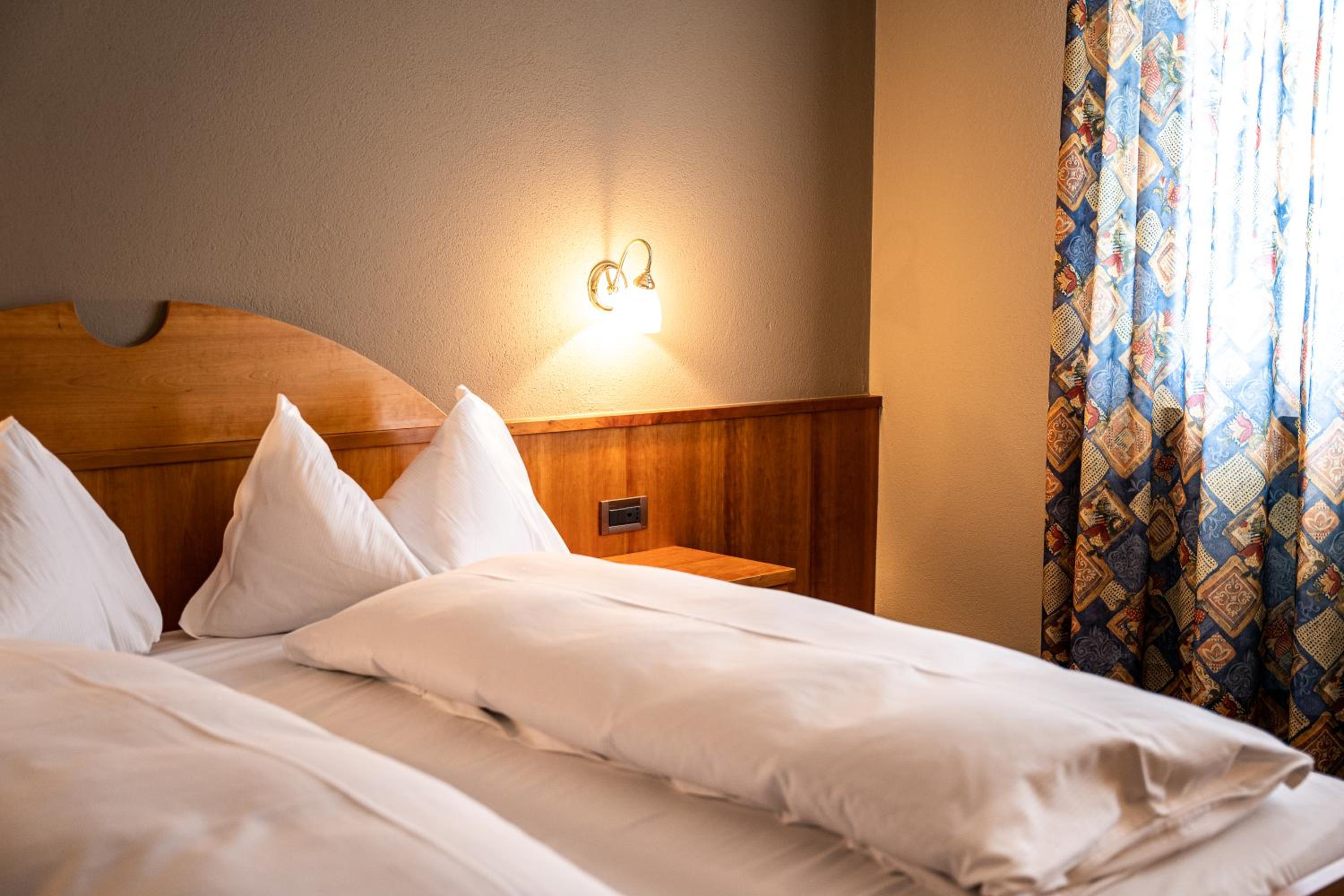 Deluxe Double Room with Balcony - Photo 1
