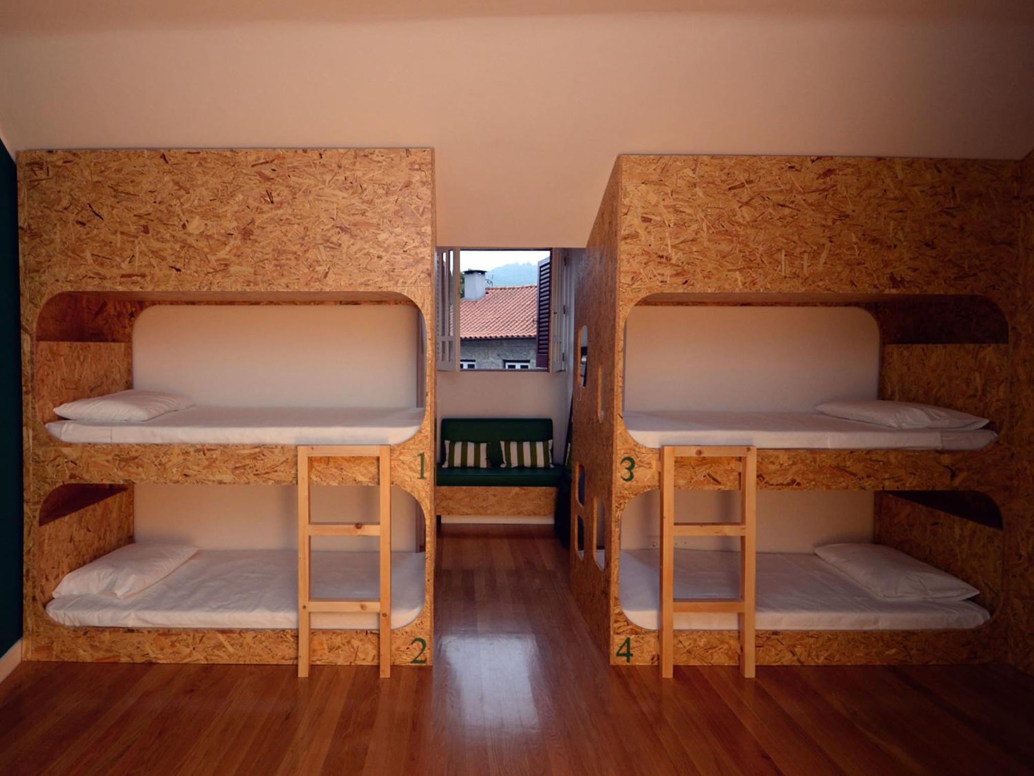 Bed in 10-Bed Mixed Dormitory Room photo 1