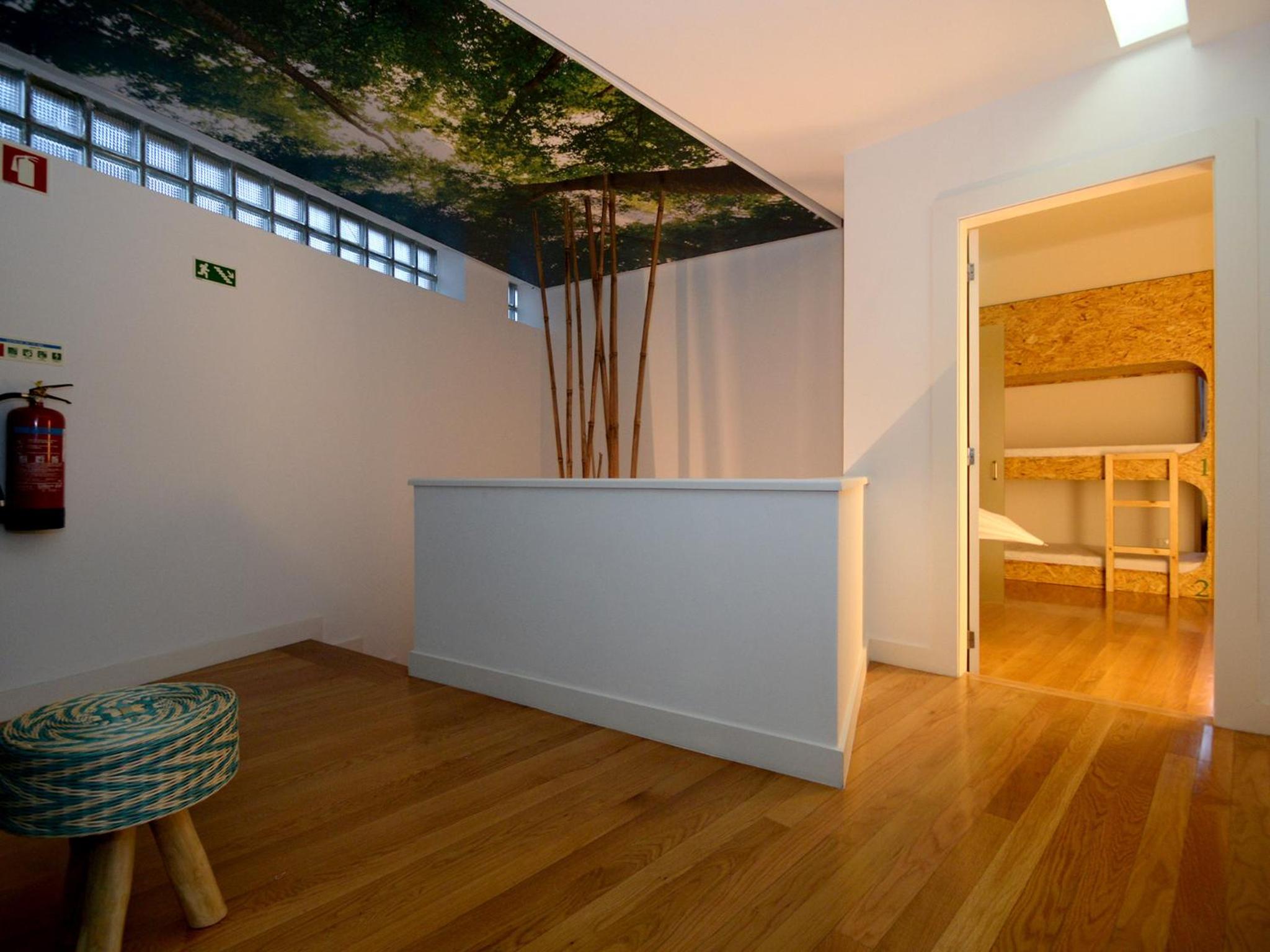 Bed in 10-Bed Mixed Dormitory Room photo 2