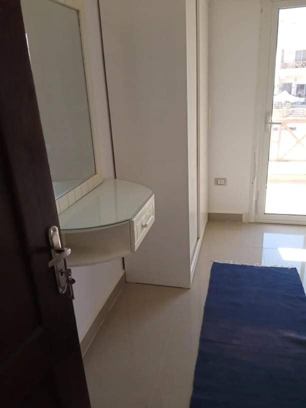 One-Bedroom Apartment - Photo 16
