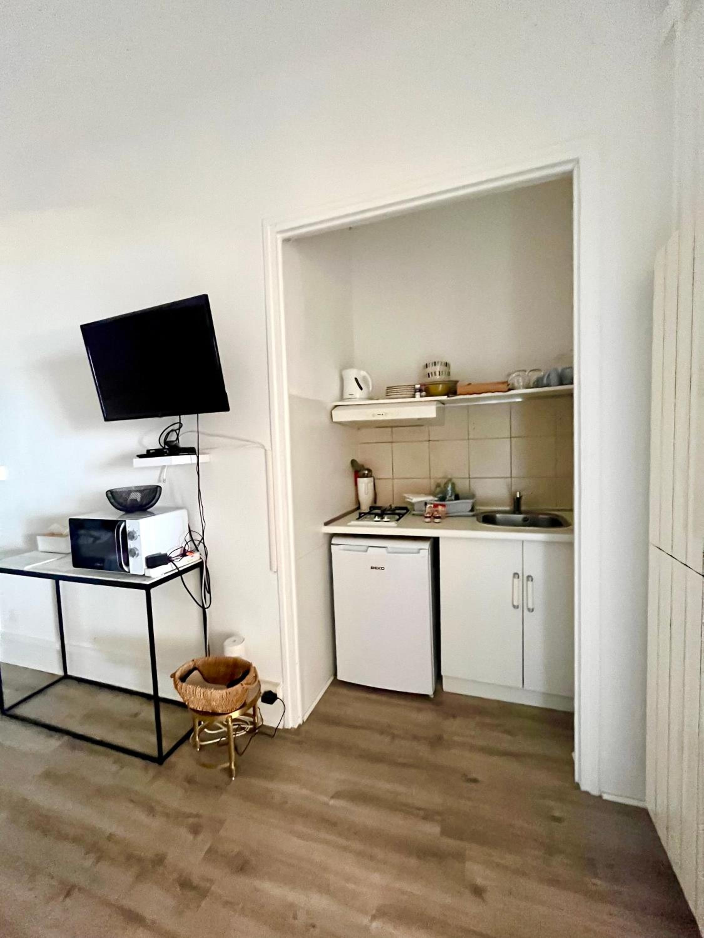 Studio (2 Adults) photo 2