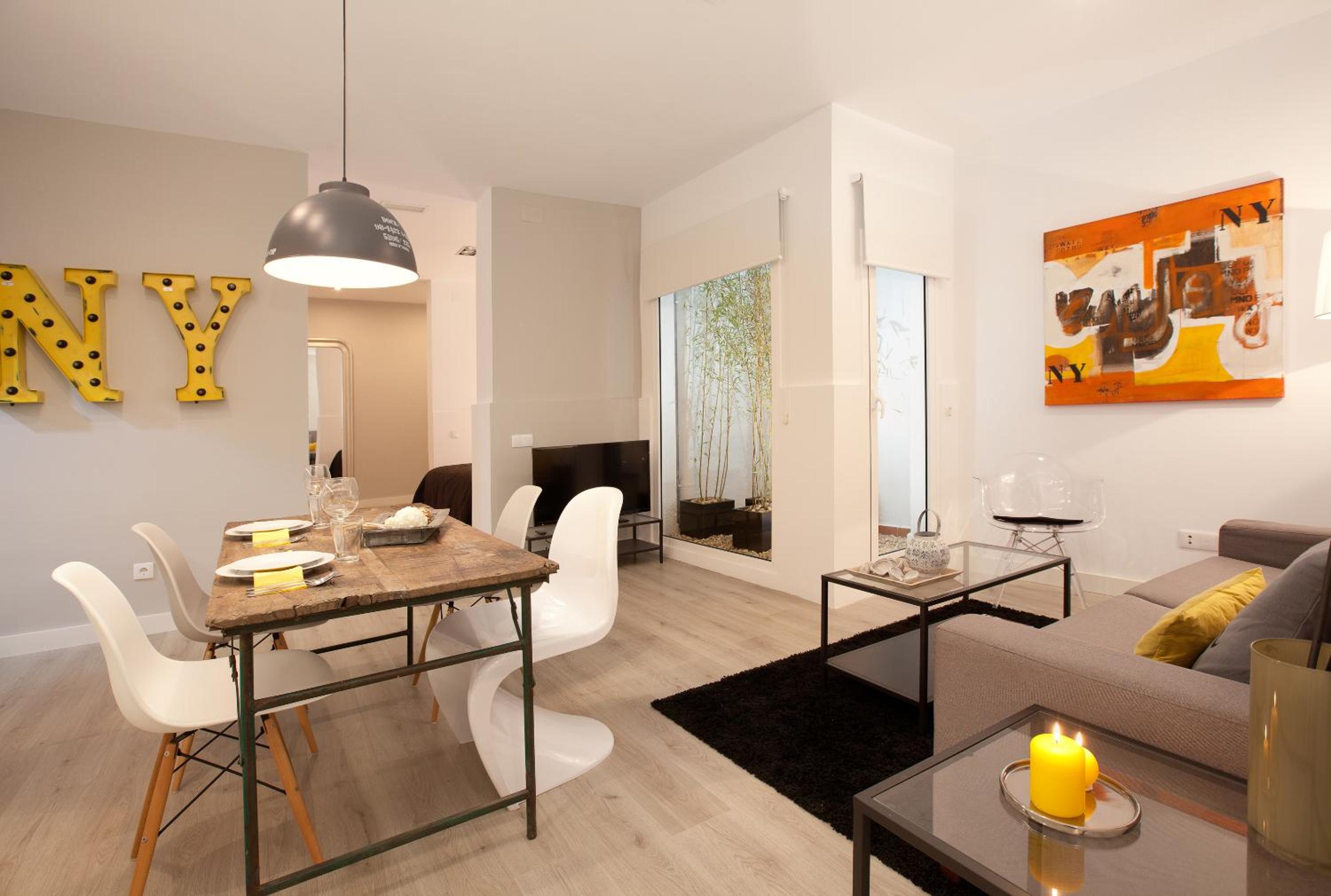 Two-Bedroom Apartment - Ground Floor - NY photo 2