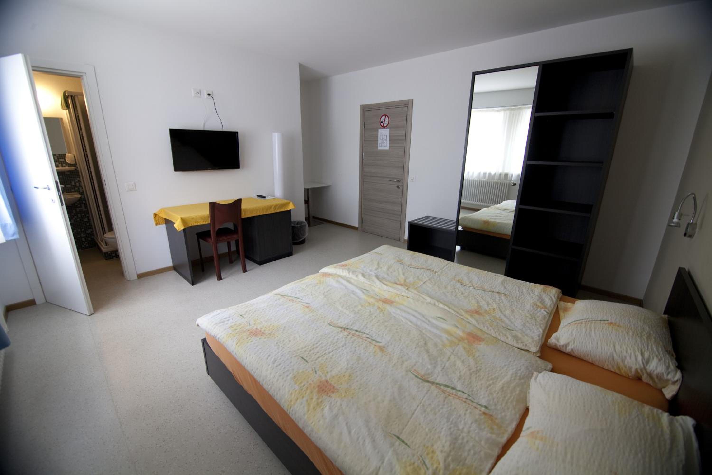 Double Room - Photo 1