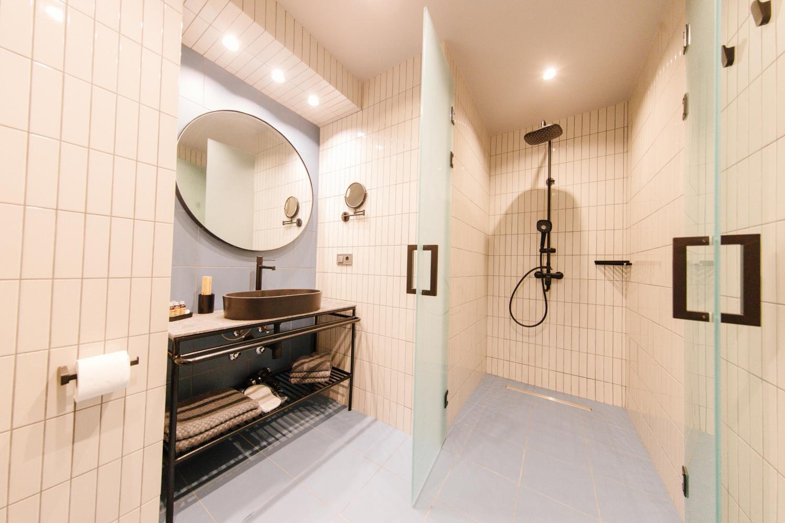 Standard Double Room - Photo 3
