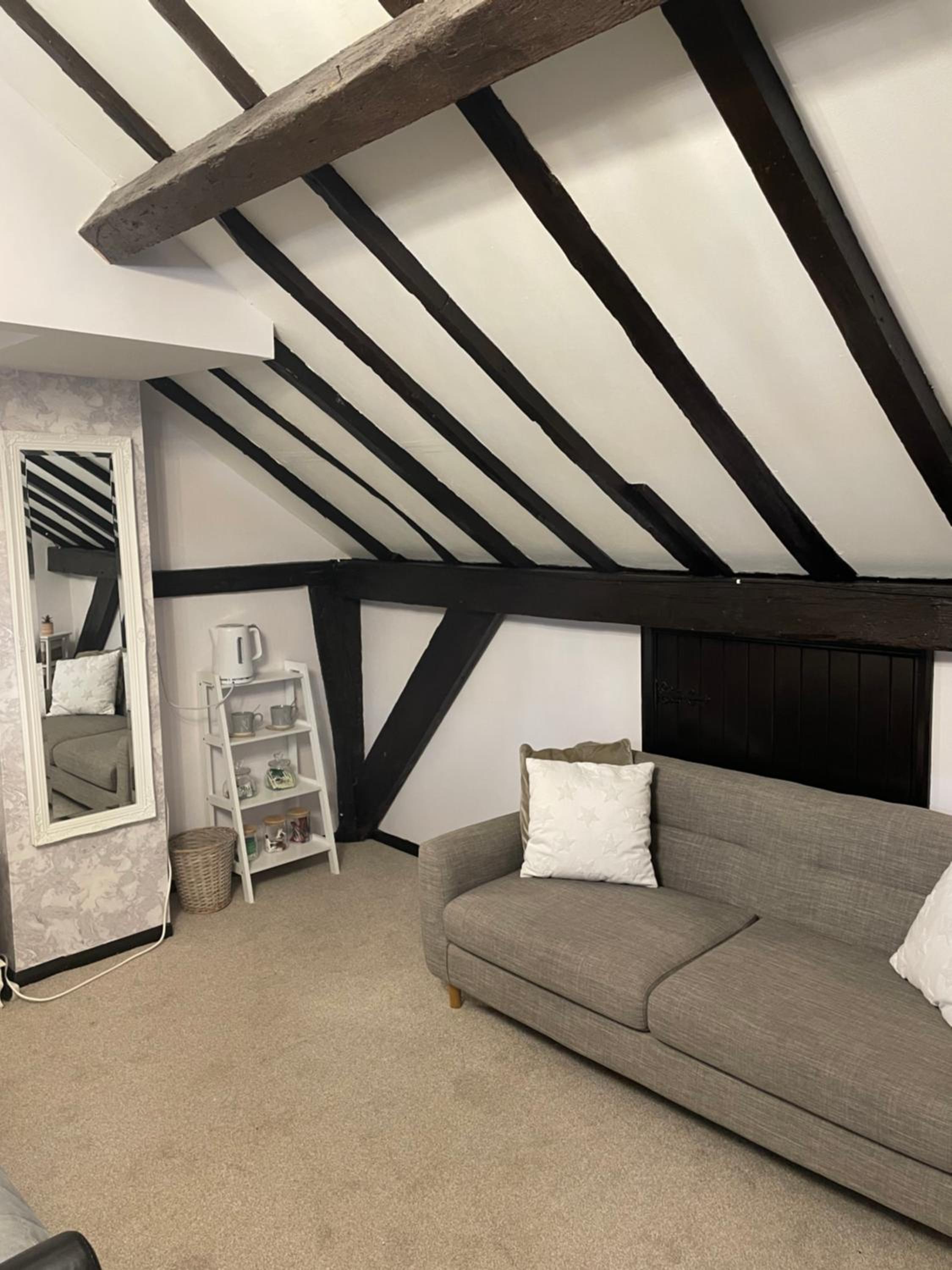 Deluxe Suite - Photo 3