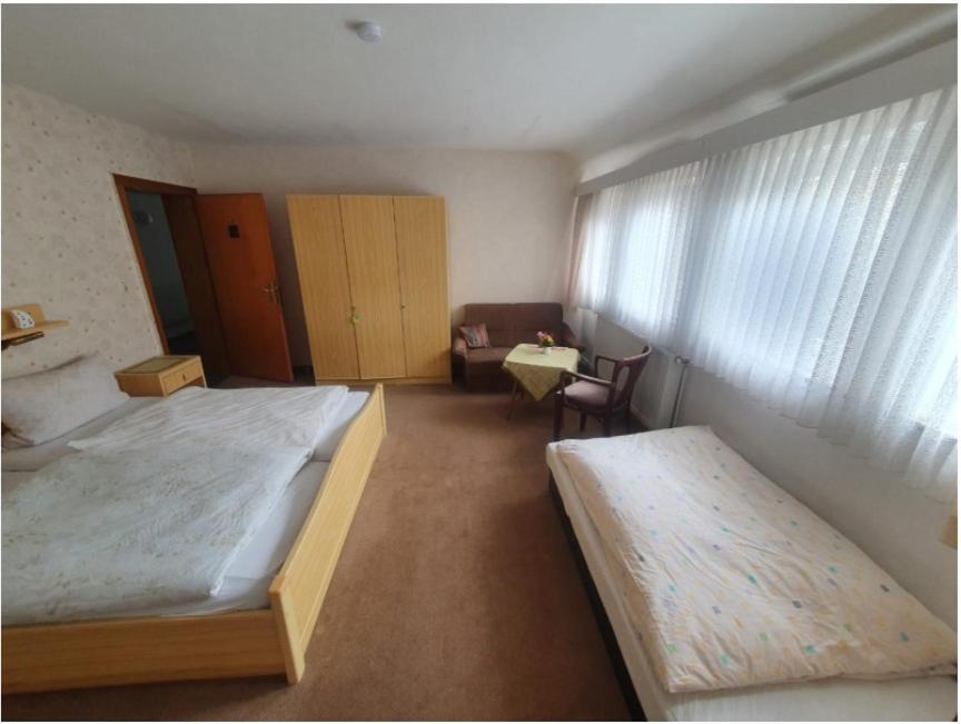 Triple Room with Bathroom photo 2