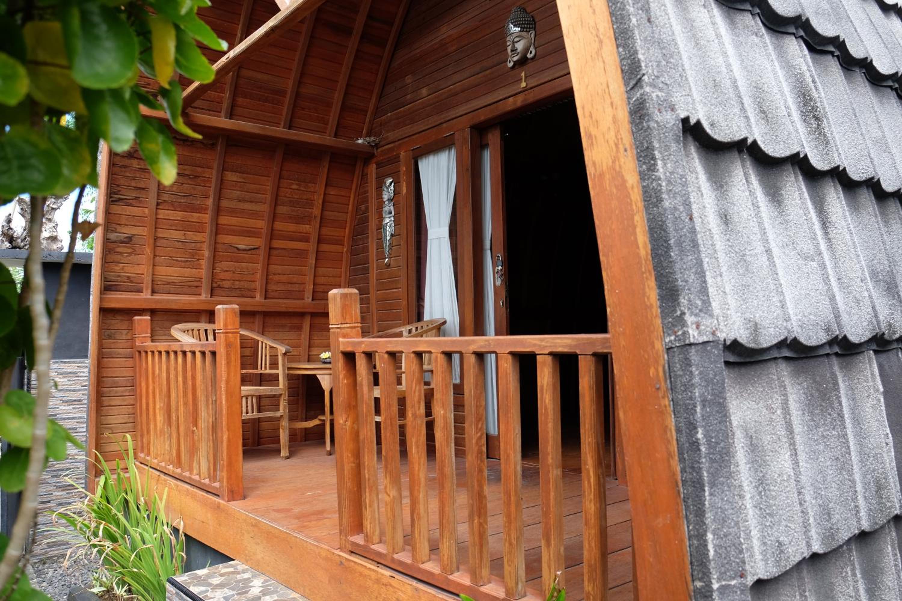 One-Bedroom Bungalow - Photo 12