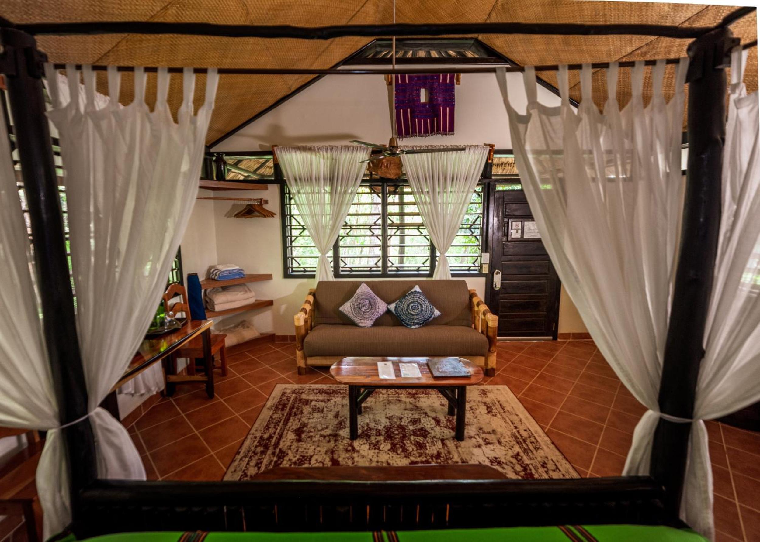 Deluxe Room (2 Adults + 1 Child) photo 1