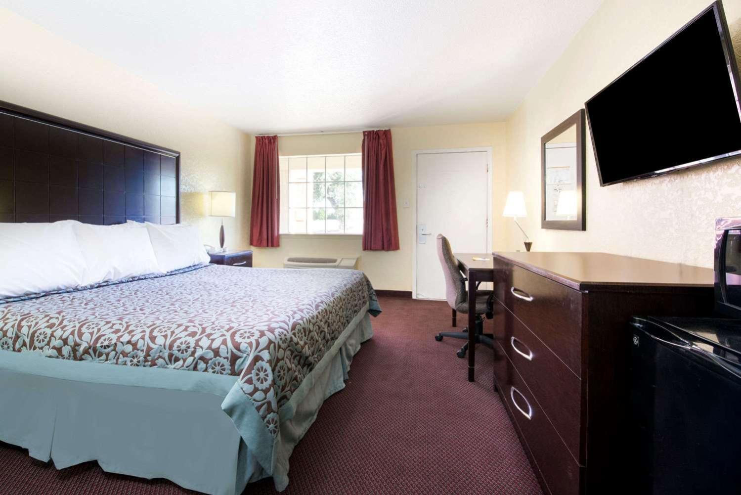 Standard King Room - Non Smoking