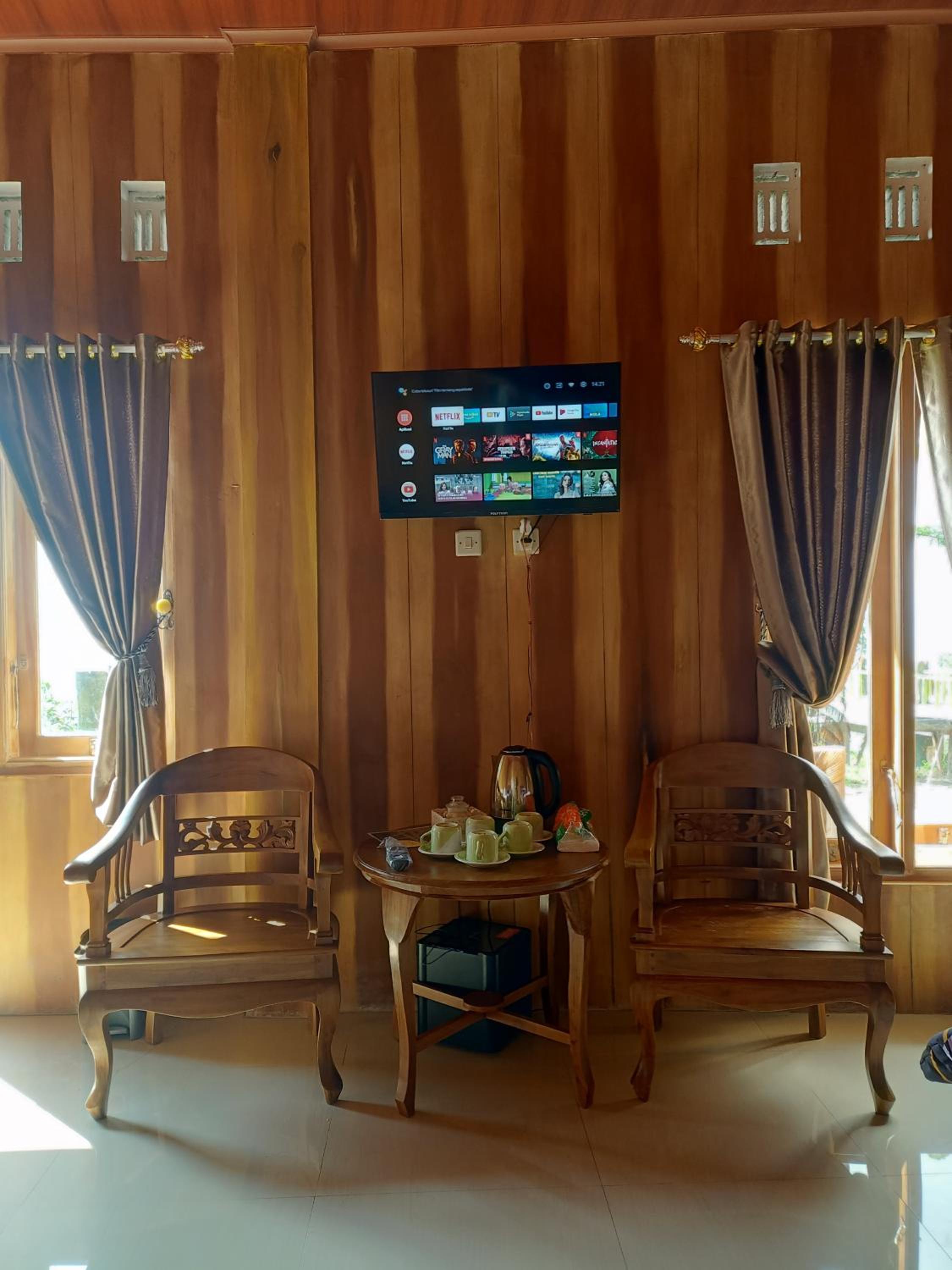 Family Room with Mountain View - Photo 19