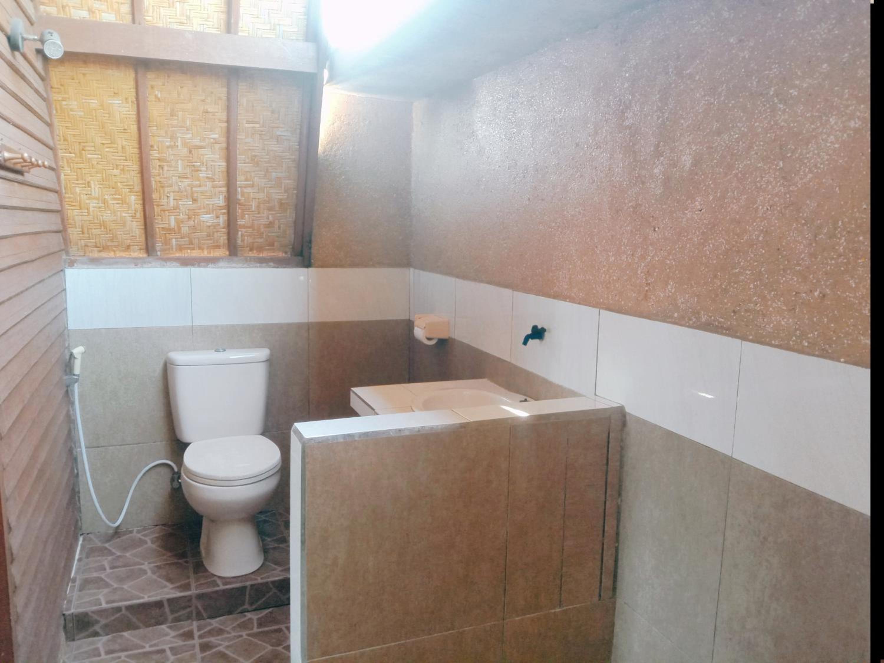 Deluxe Double Room with Balcony and Sea View - Photo 12