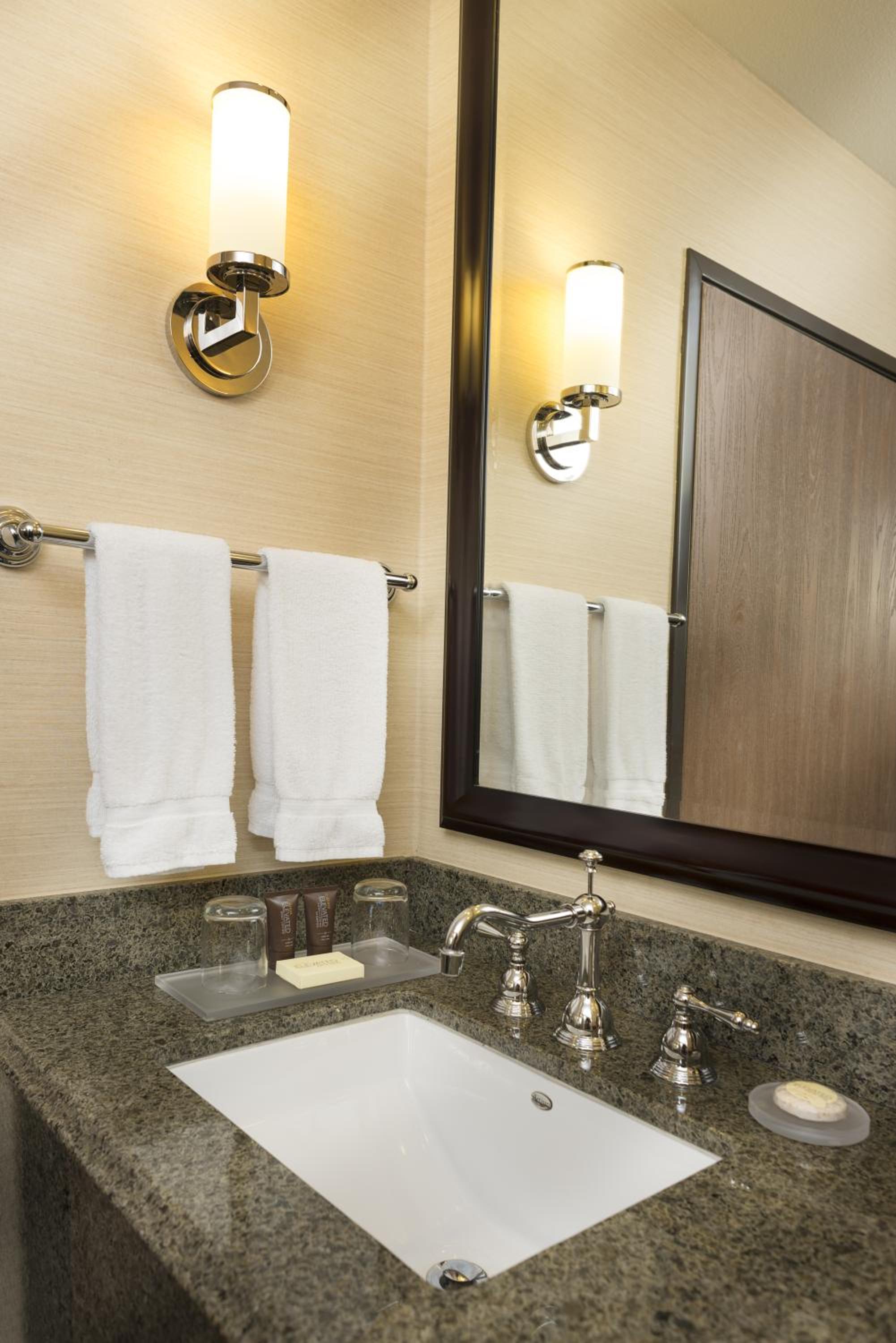  King Studio Suite-Interior View photo 2