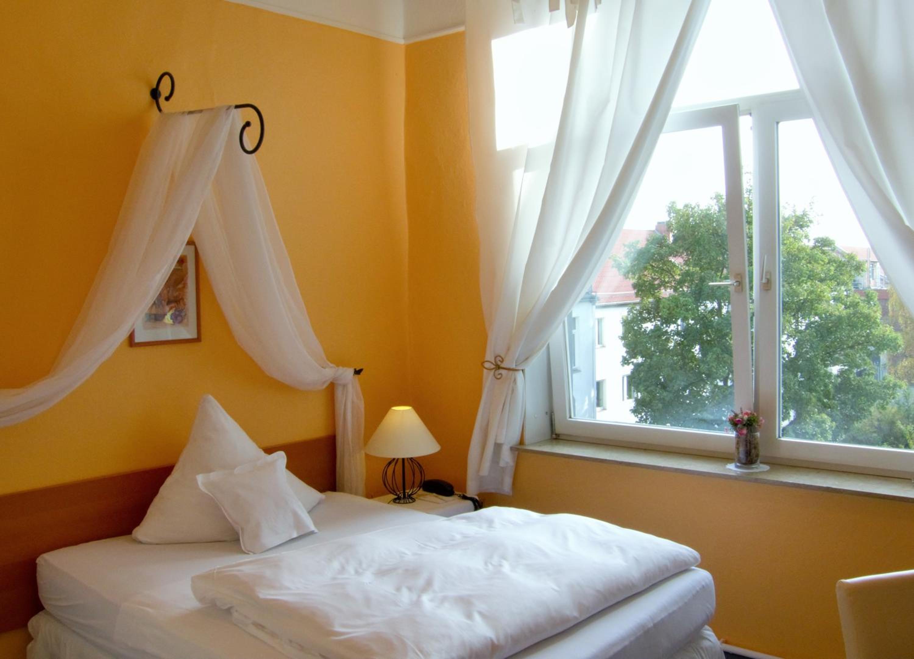 Economy Single Room