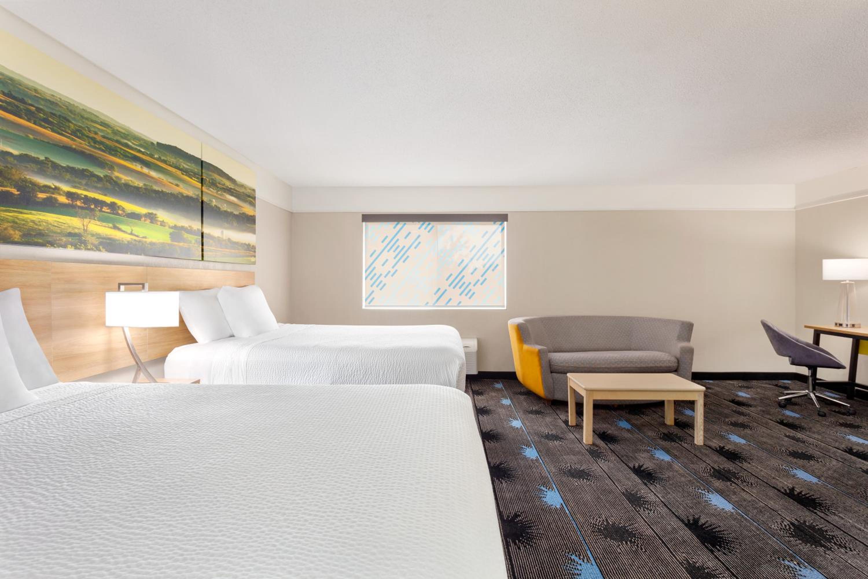 Suite with Two Queen Beds - Non-Smoking - Photo 1