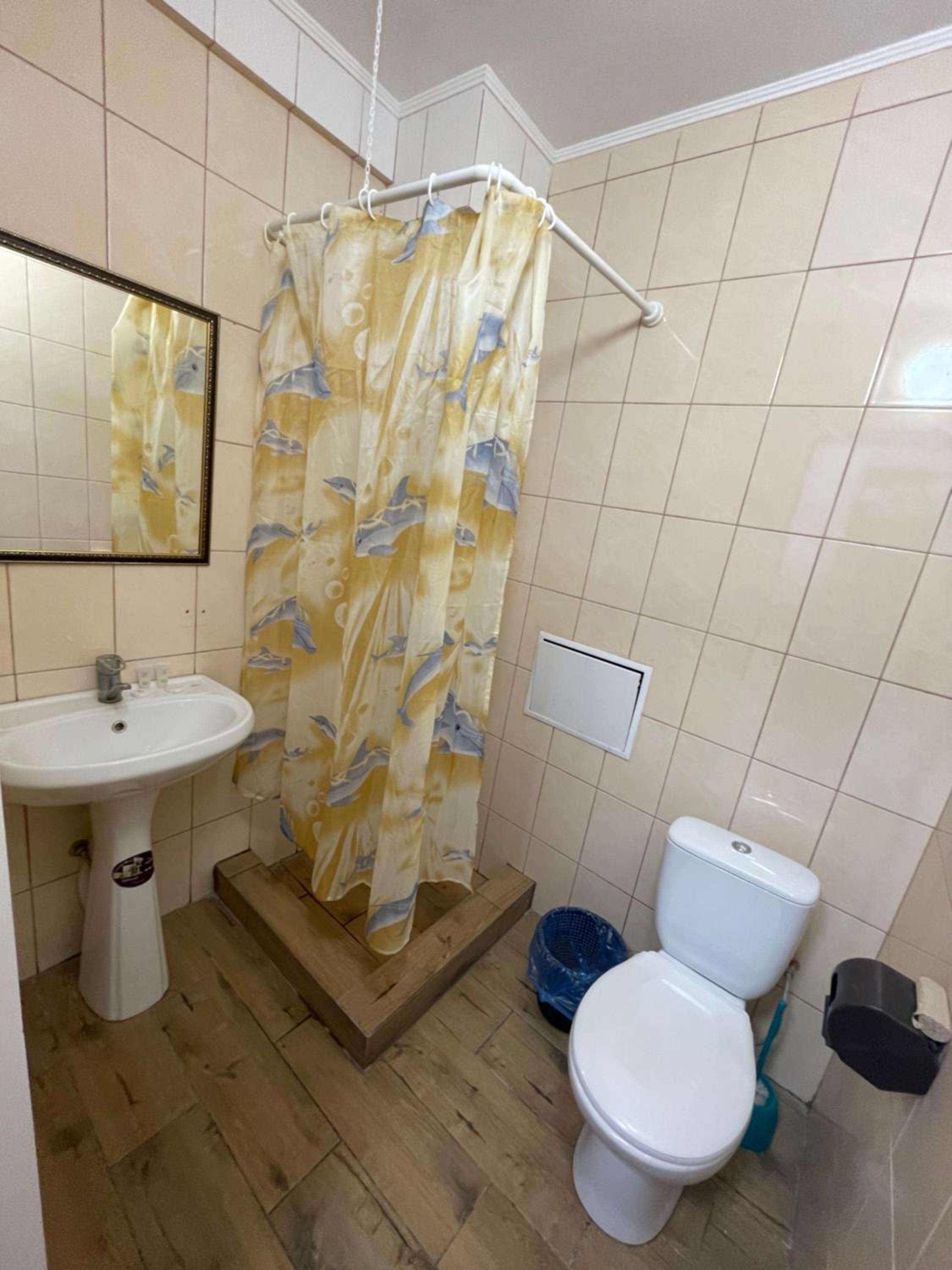 Twin Room with Bathroom photo 2