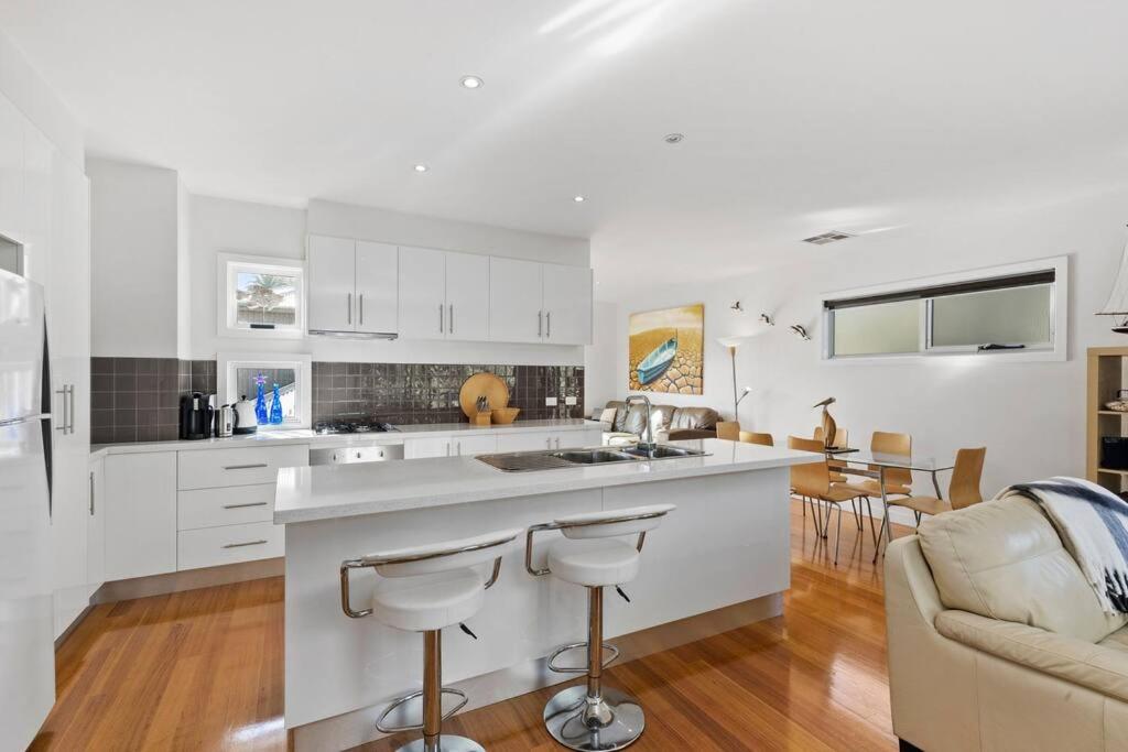 Three-Bedroom House photo 2