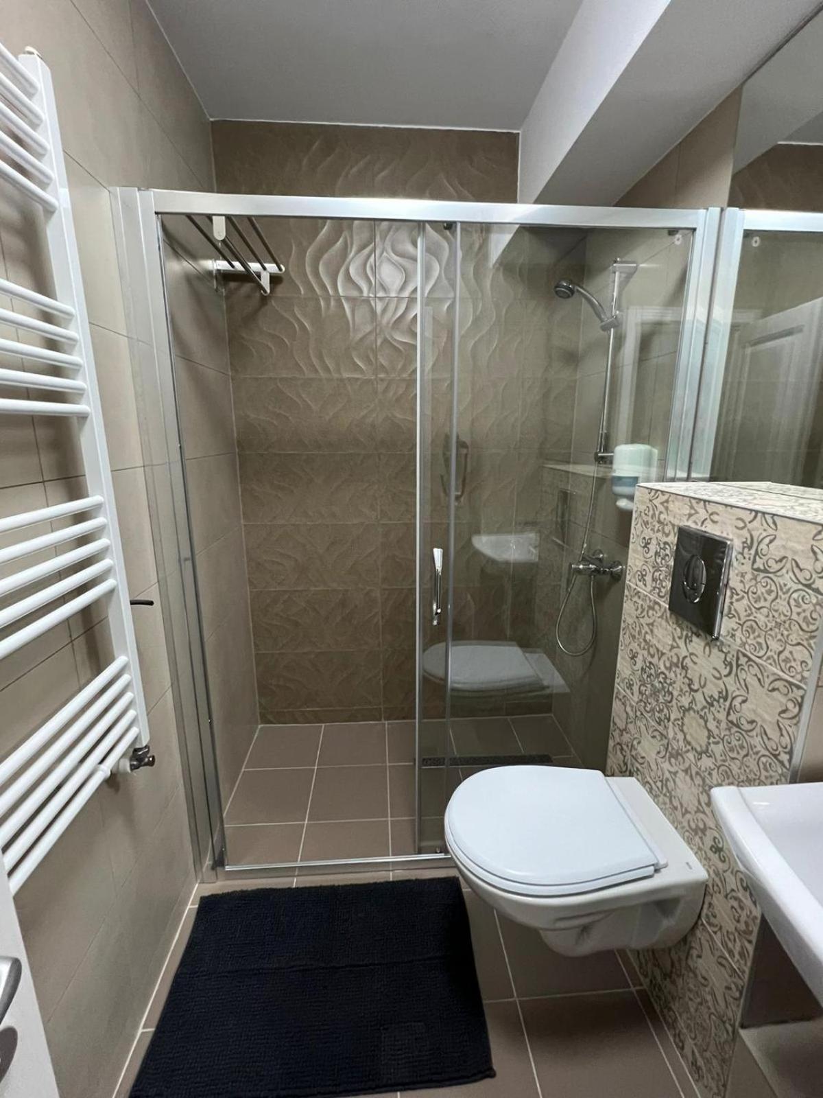 Double Room with Balcony - Photo 5