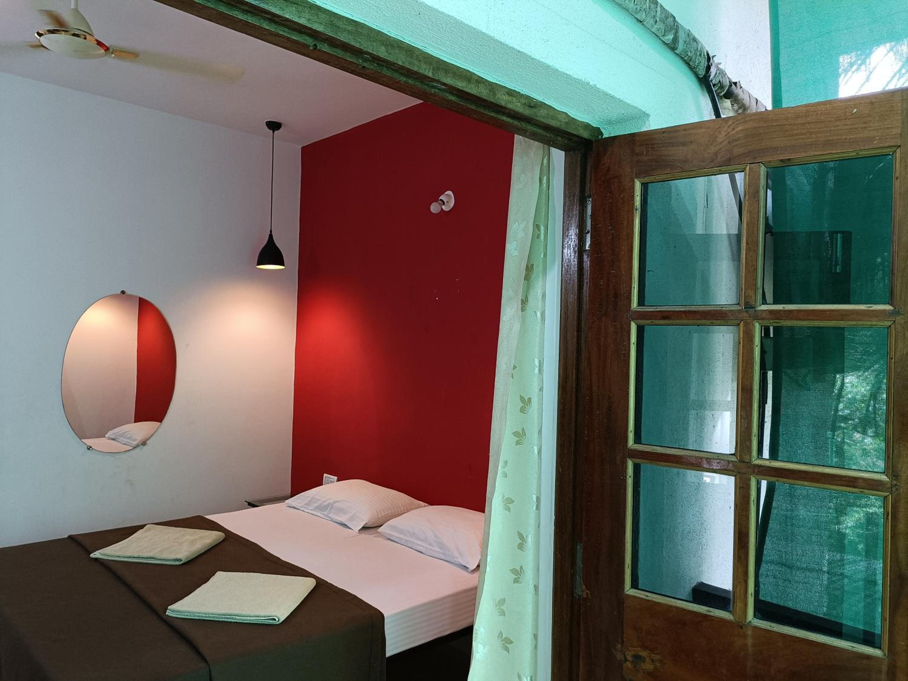 Deluxe Double Room with Balcony - Photo 27