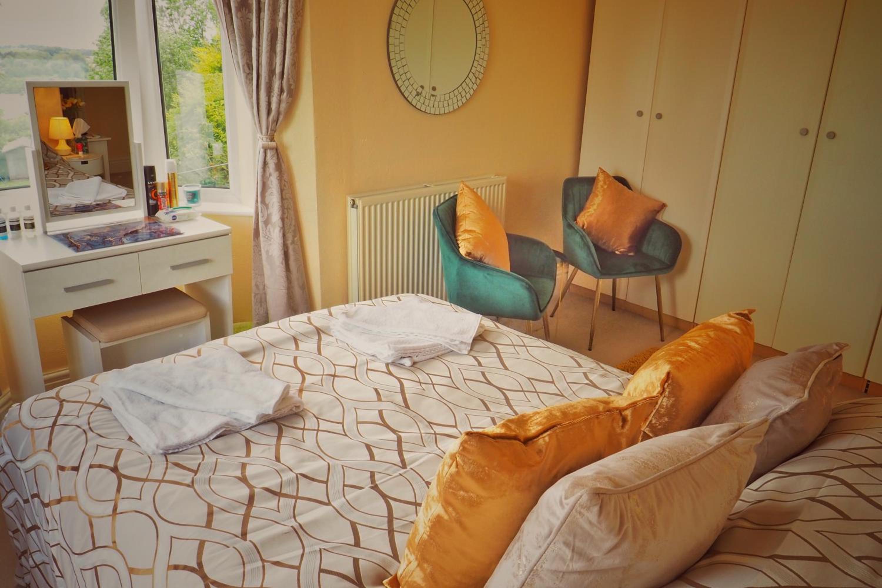 Double Room with Mountain View - Photo 11