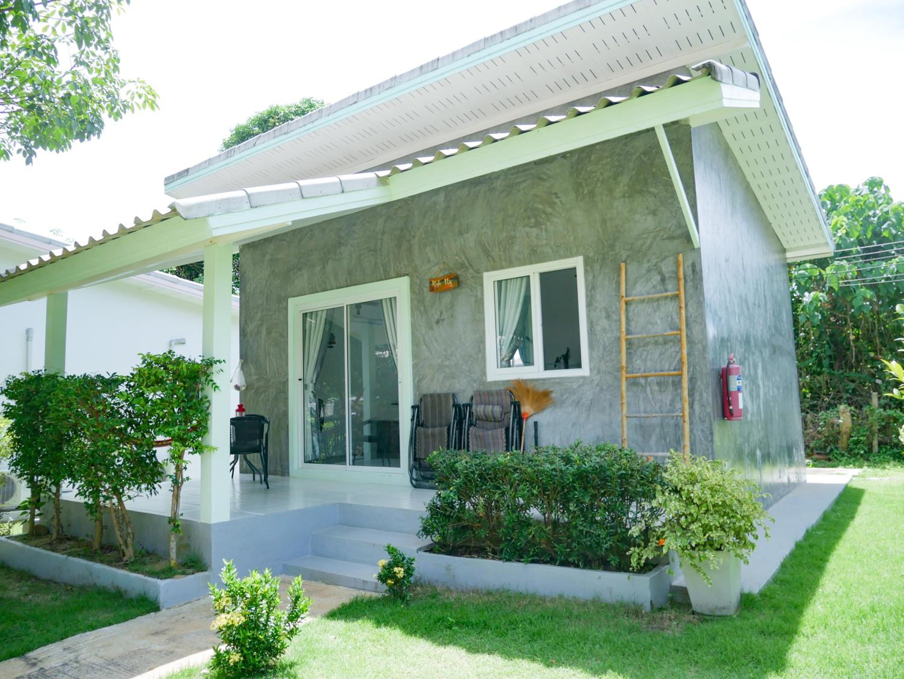 One-Bedroom Bungalow - Photo 17