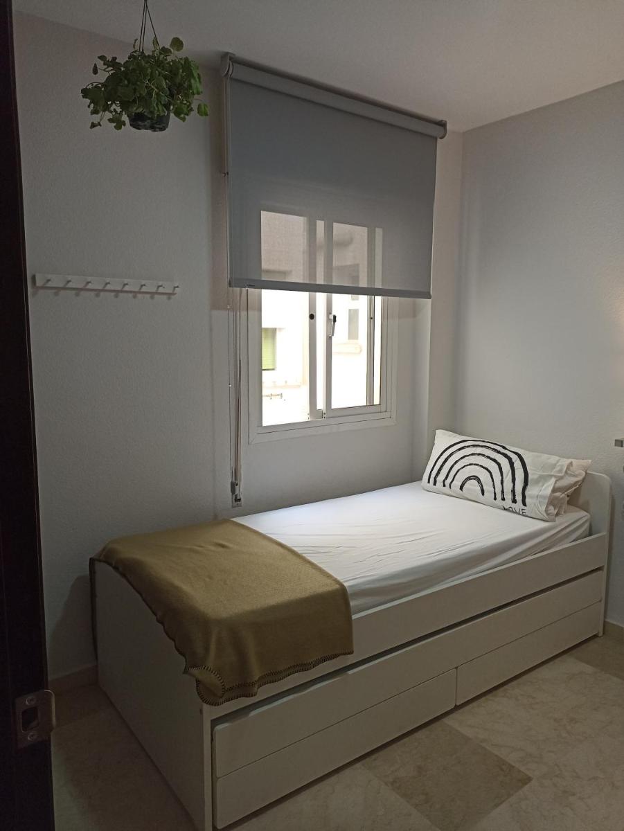 Single Room with Shared Bathroom