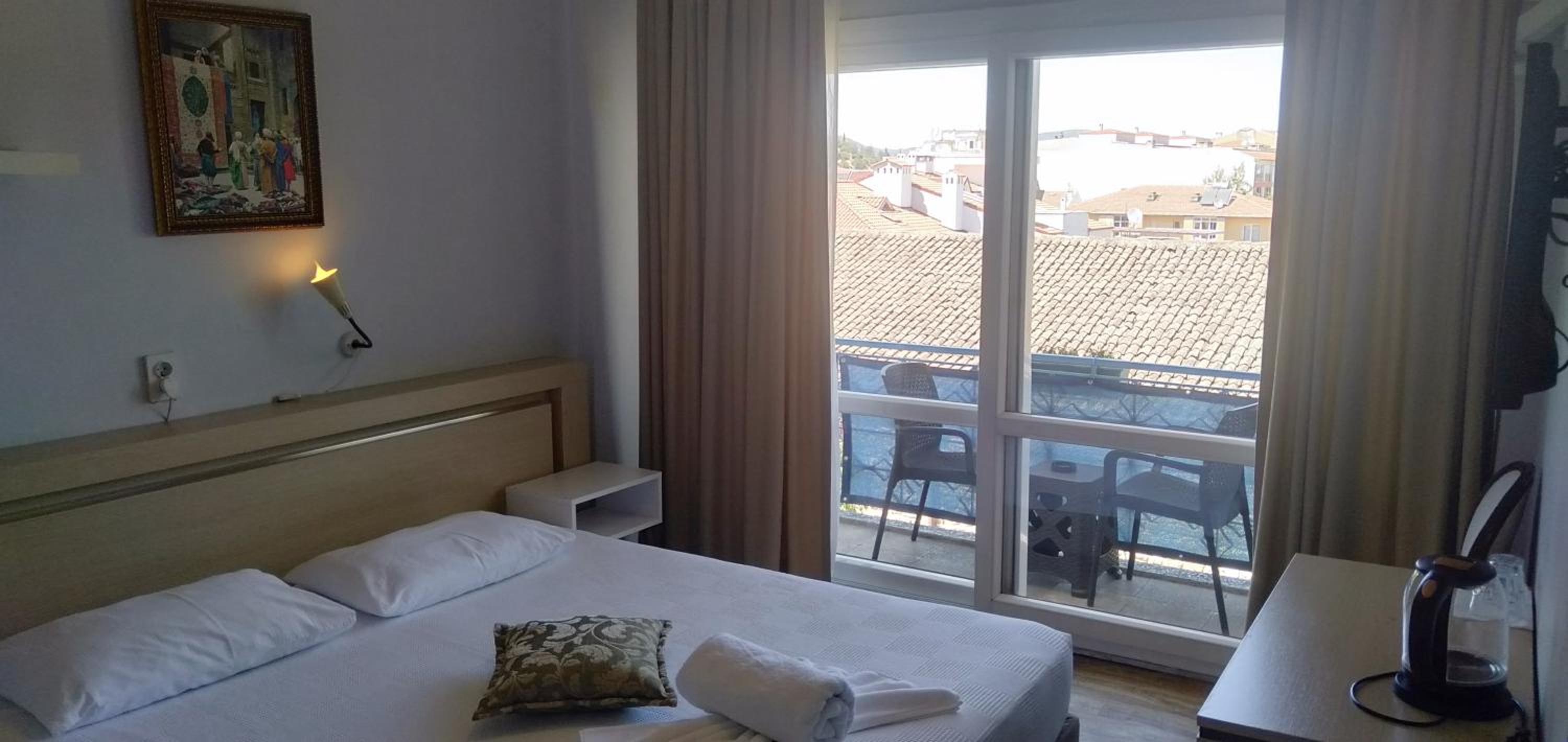 Double Room - Photo 8