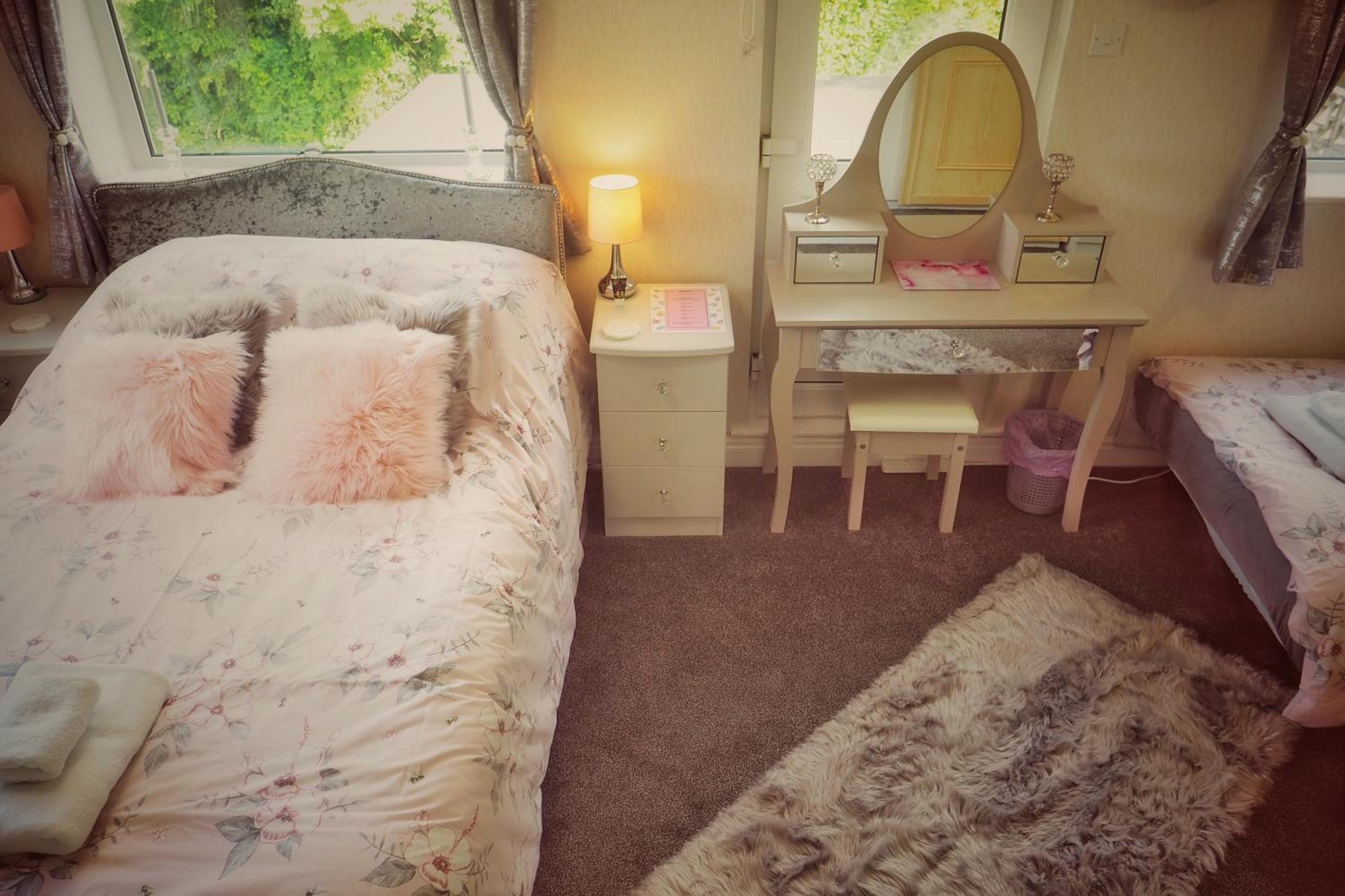 Family Room - Photo 8