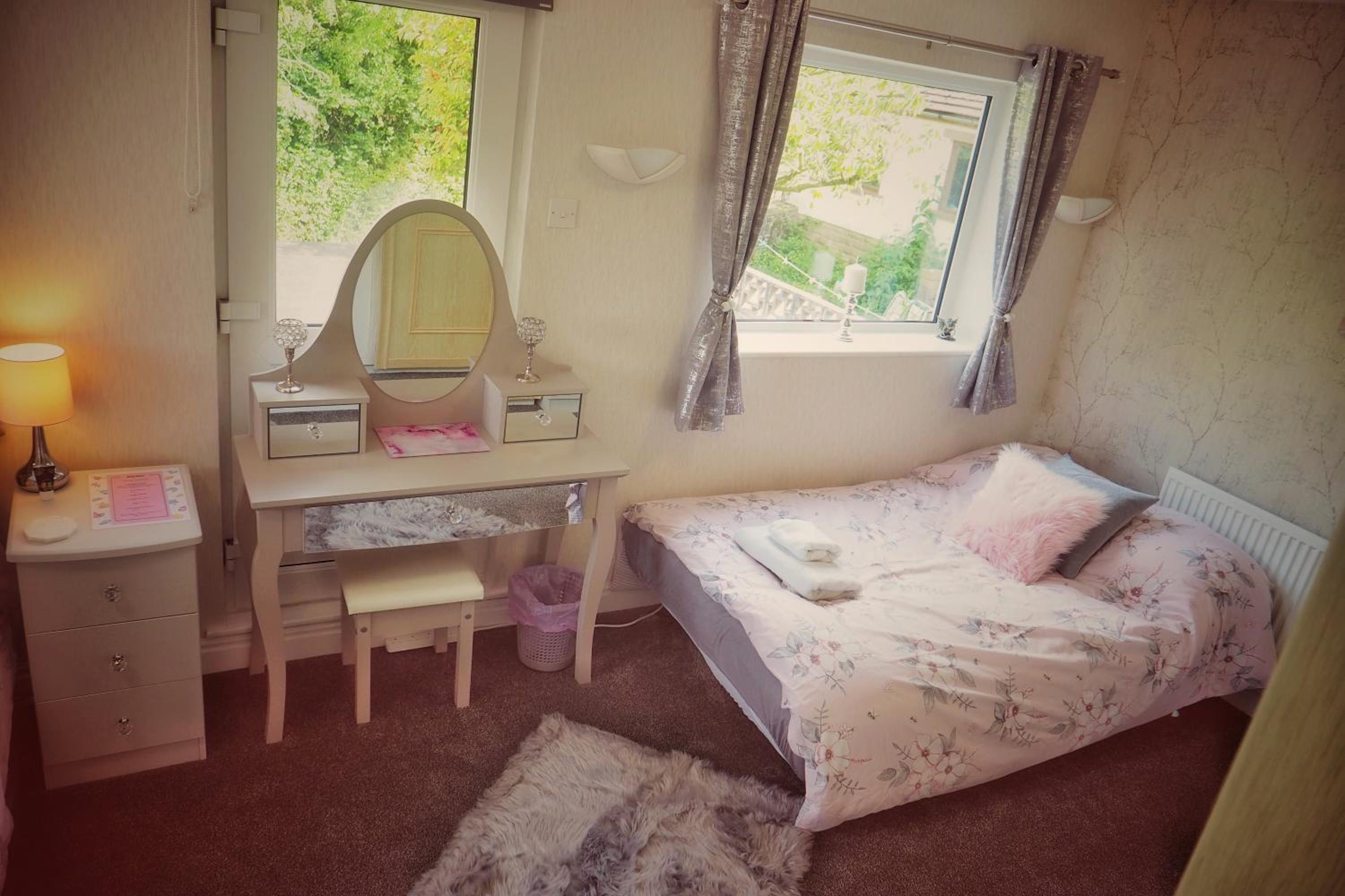 Family Room - Photo 9