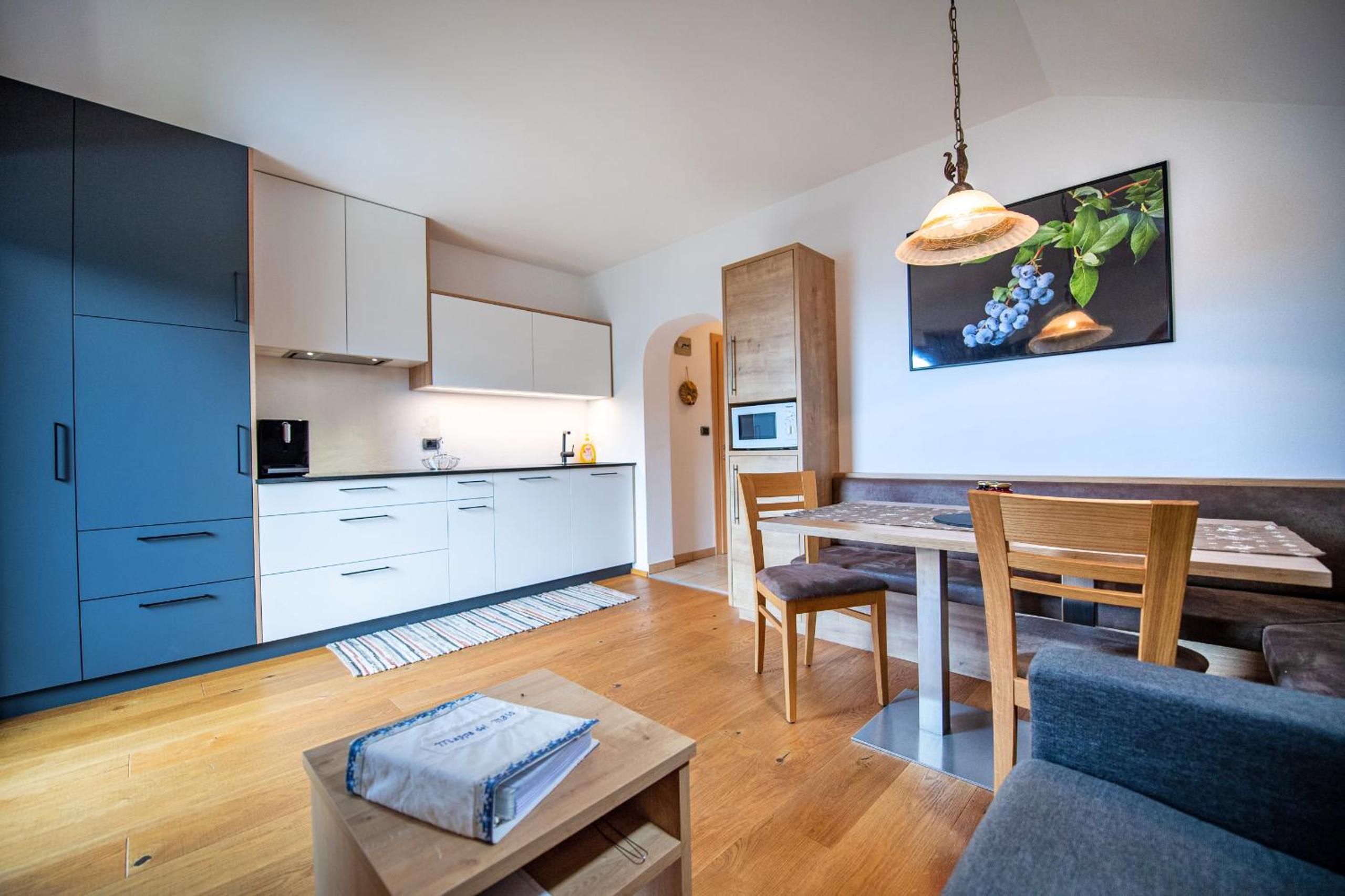 One-Bedroom Apartment photo 2