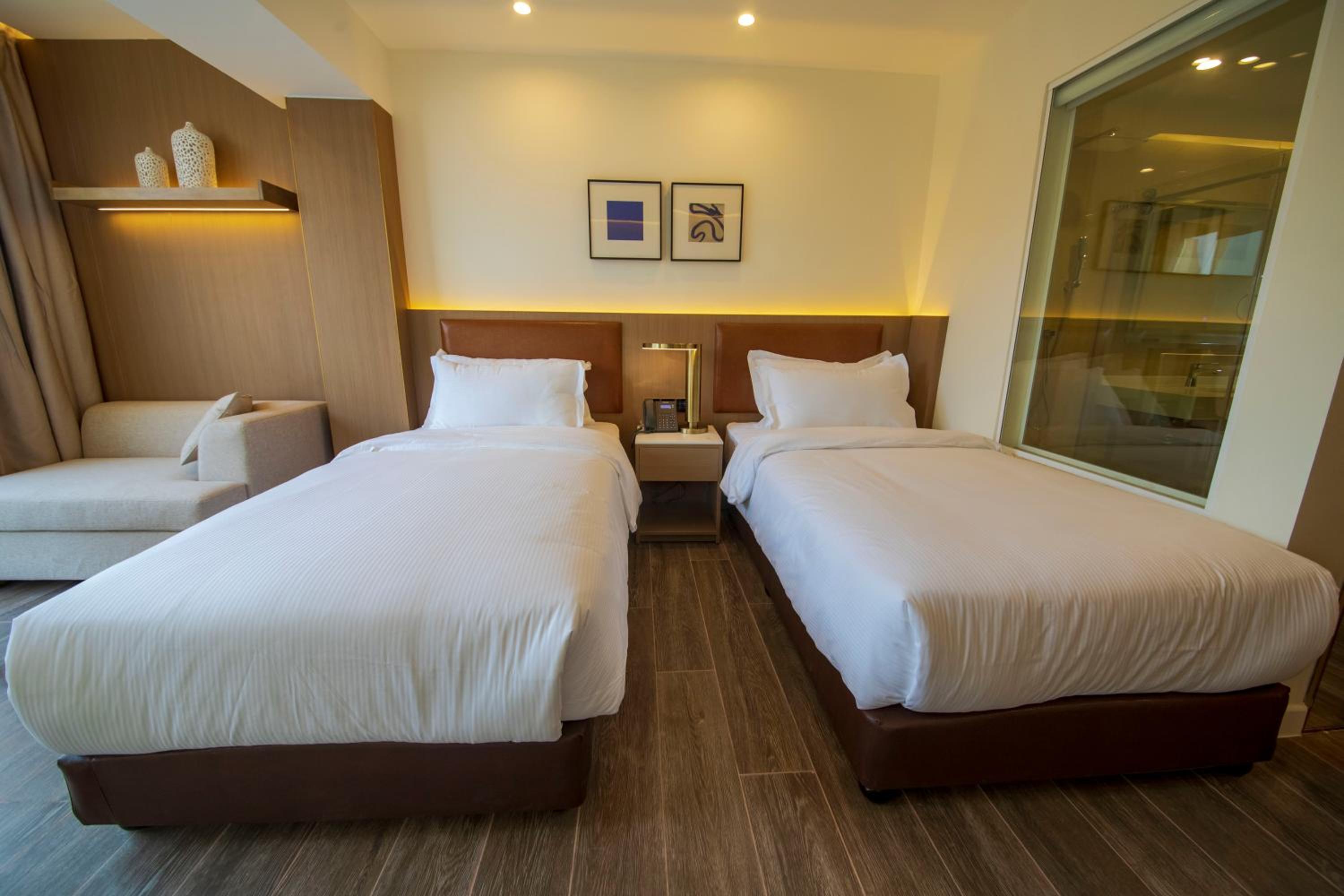 Deluxe Twin Room - Photo 2
