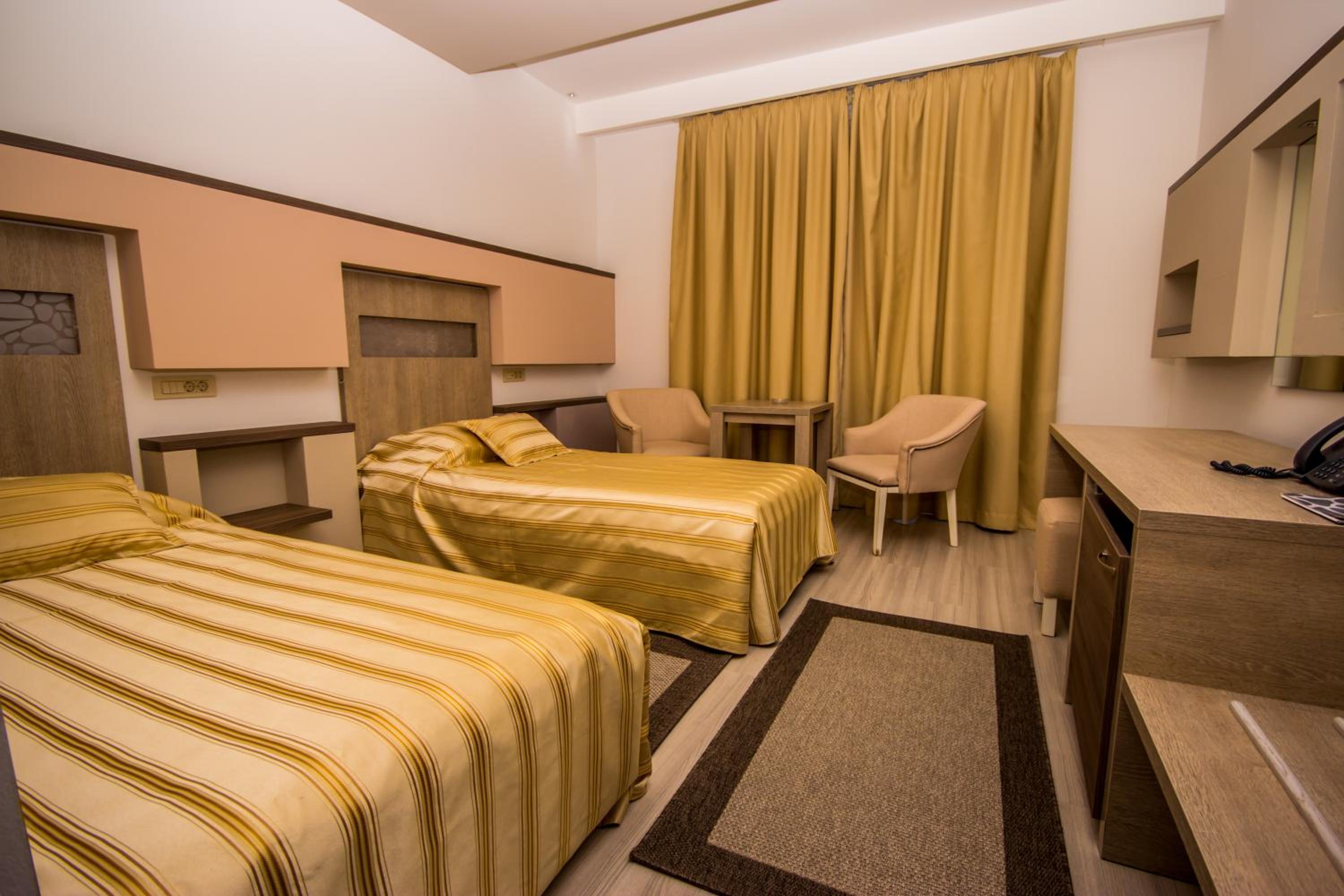 Standard Double or Twin Room - Annex - Photo 3