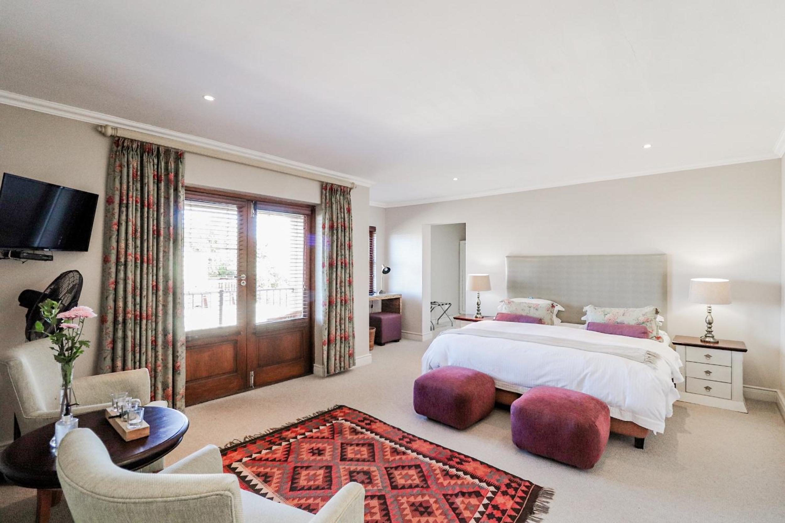 Luxury Sea View Suite - Photo 2