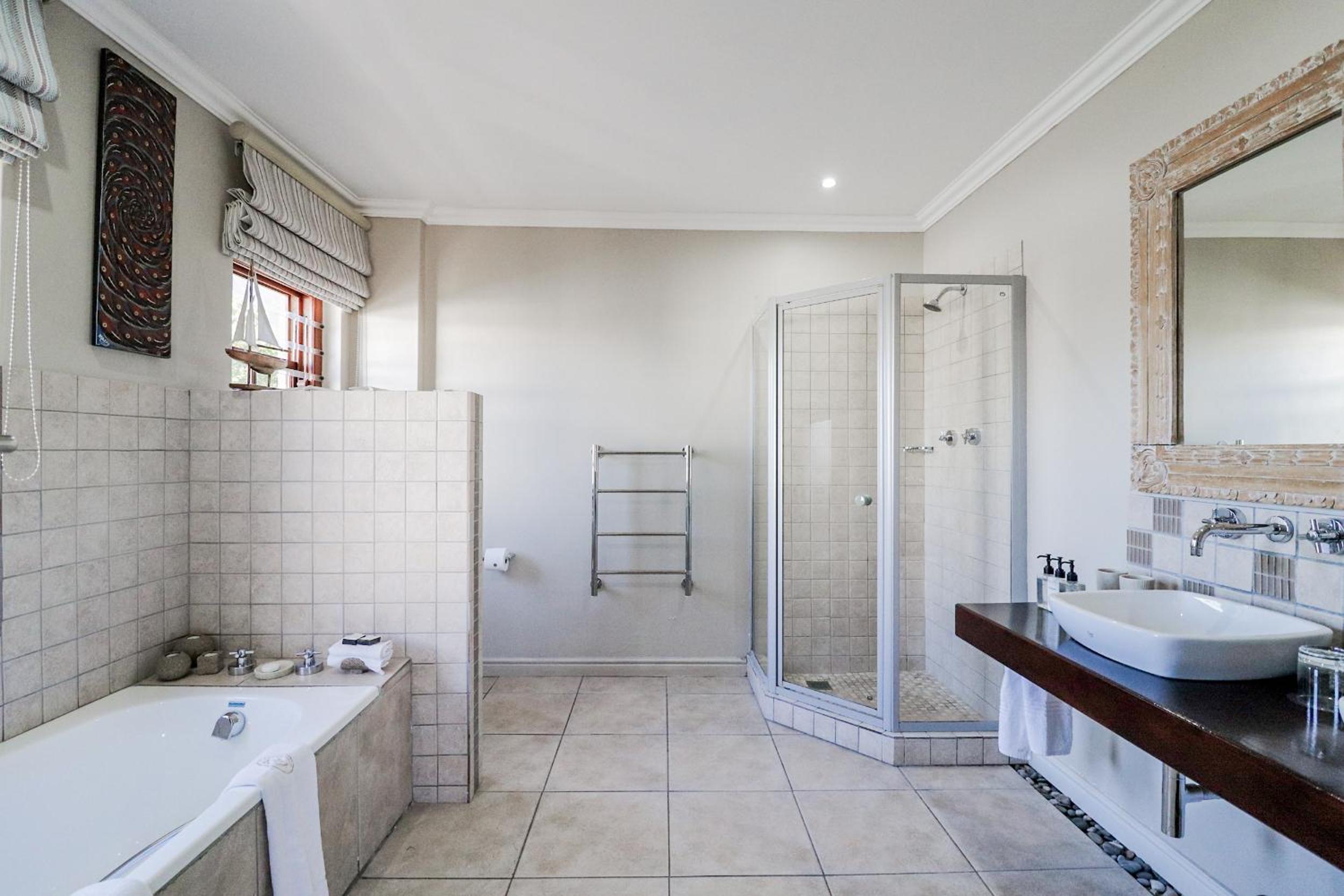 Luxury Sea View Suite - Photo 5