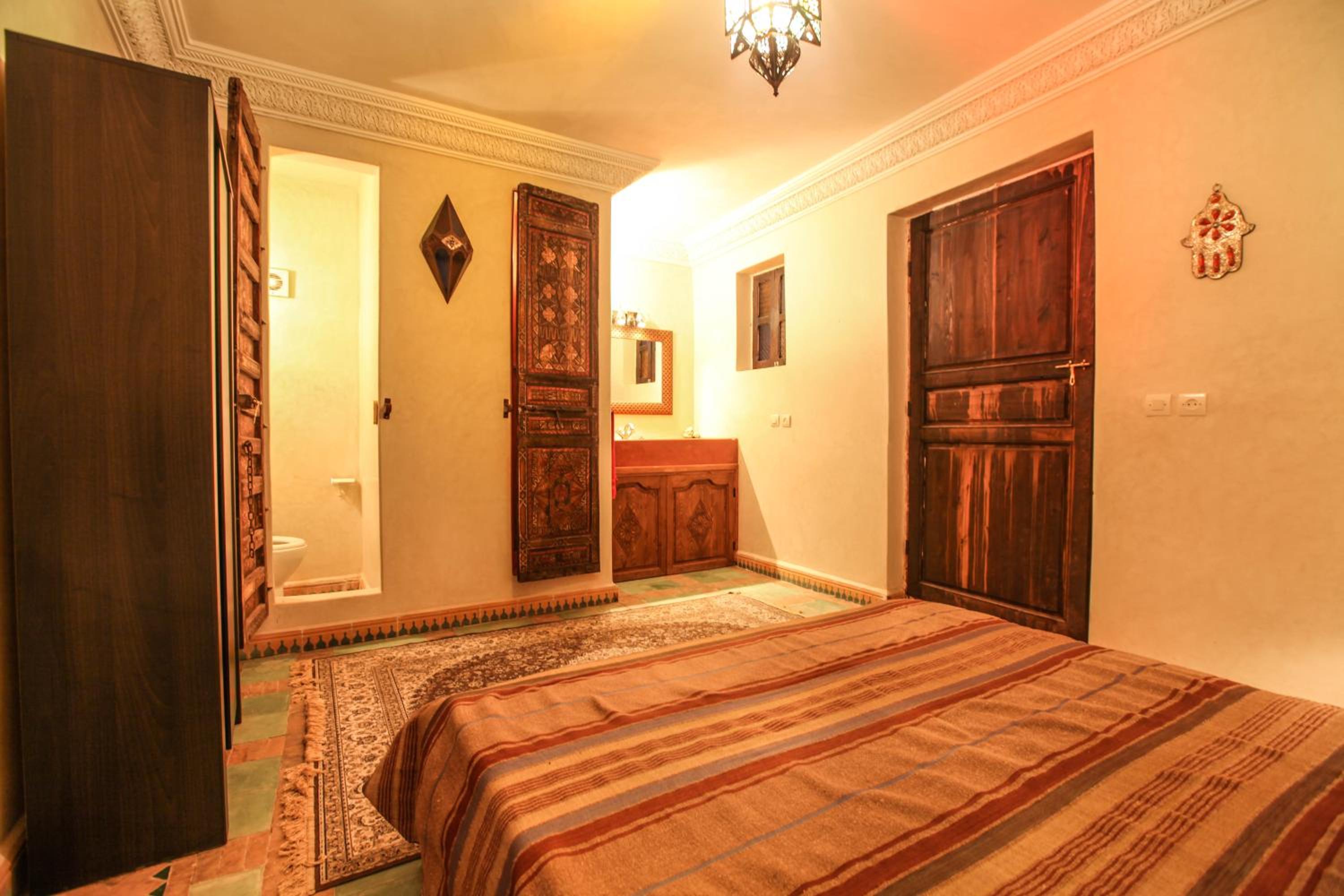 Double Room with Private Bathroom - Photo 1