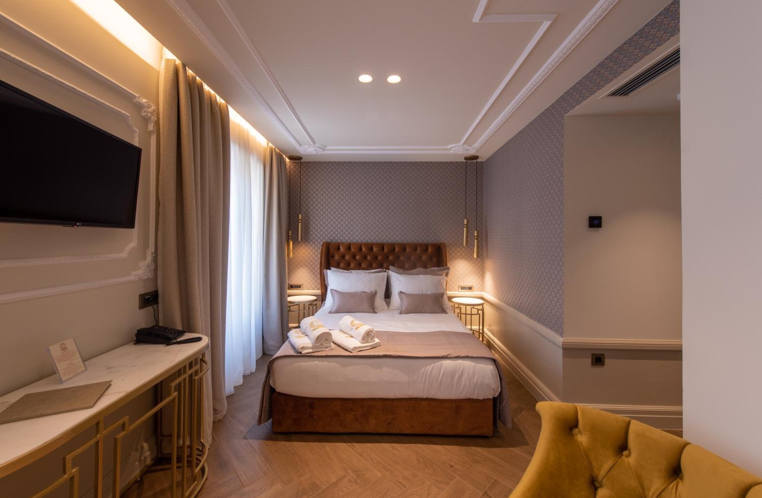 Deluxe Double or Twin Room - Photo 4