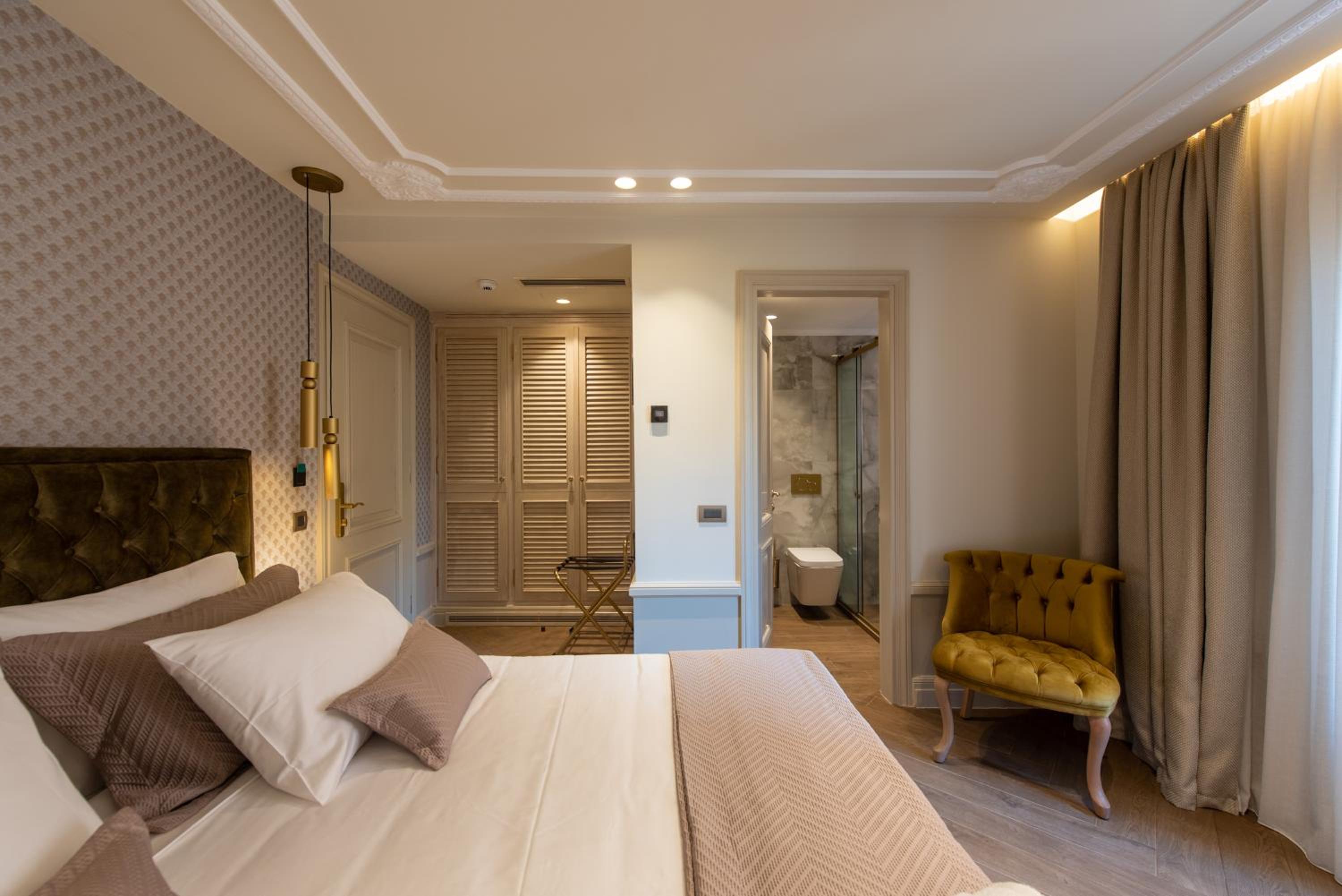 Deluxe Double or Twin Room - Photo 3
