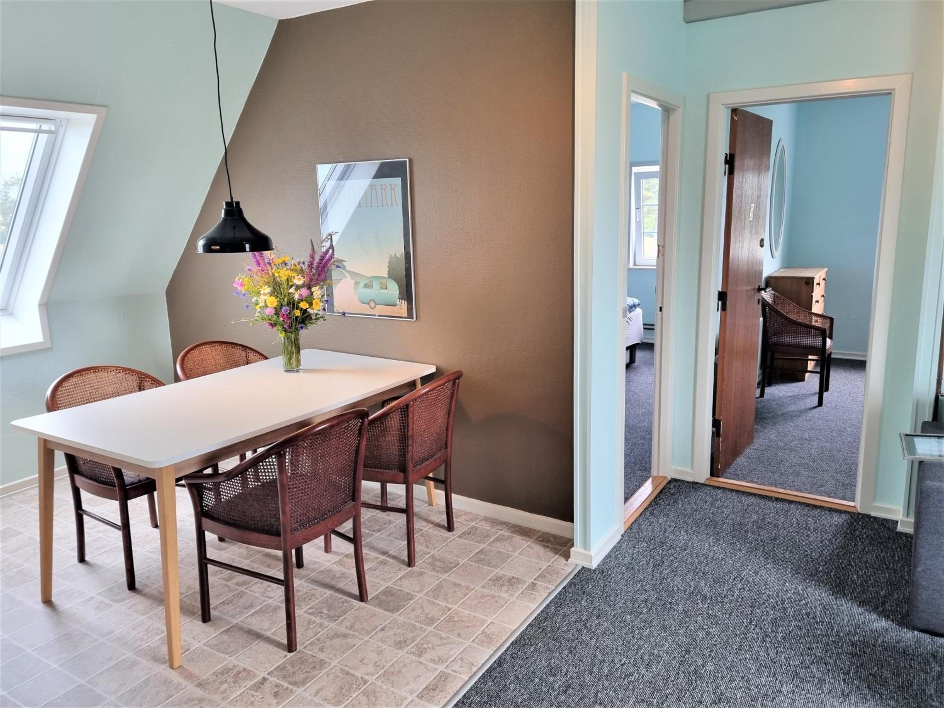 Two-Bedroom Apartment - Photo 9