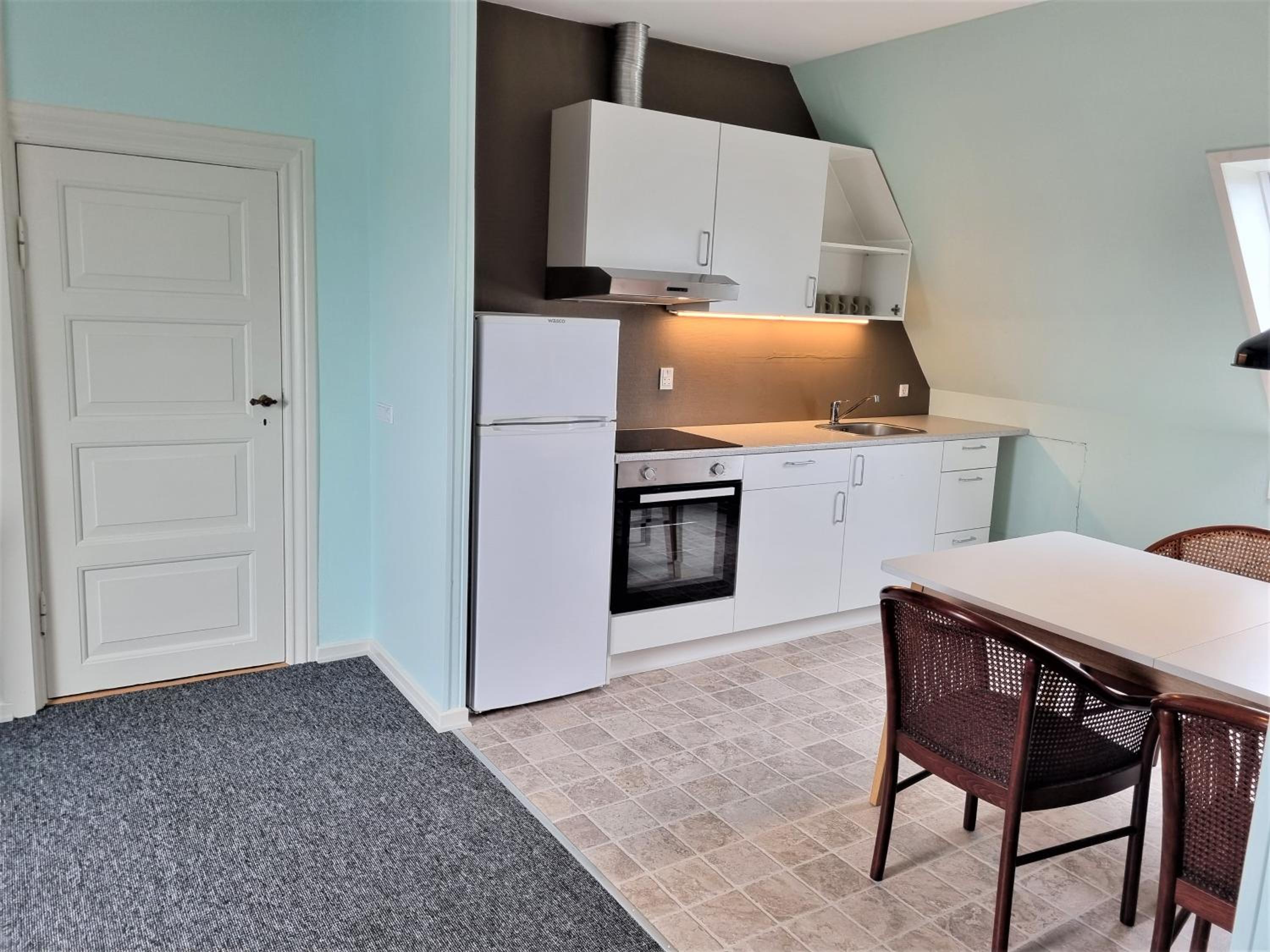 Two-Bedroom Apartment - Photo 8