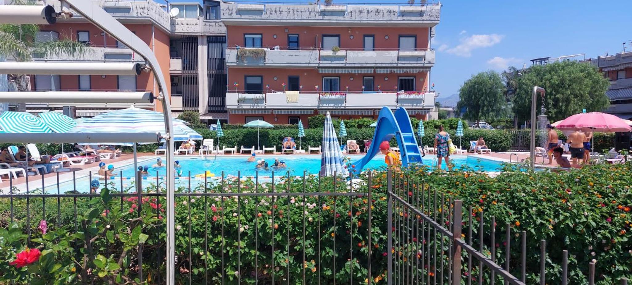 Apartment with Pool View  photo 3