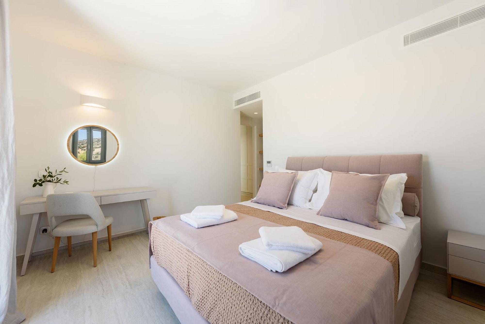 Three-Bedroom Villa photo 1