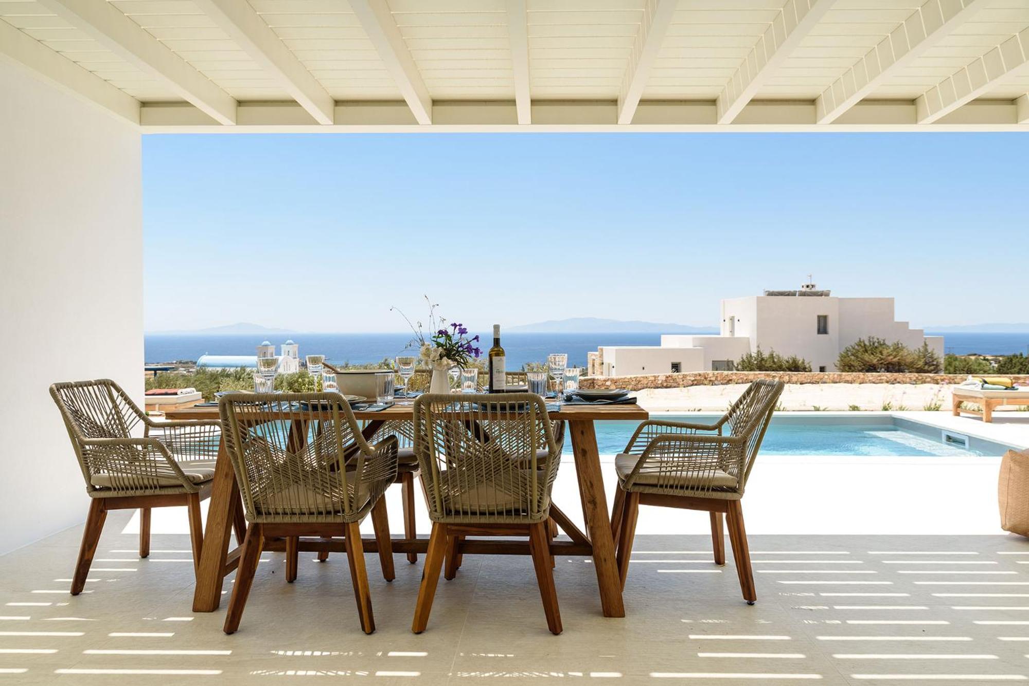 Three-Bedroom Villa photo 2
