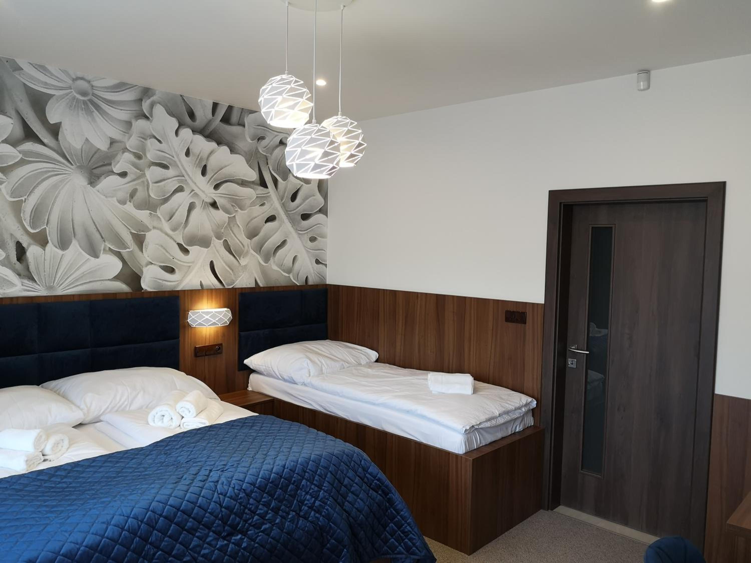 Triple Room with Balcony - Photo 1