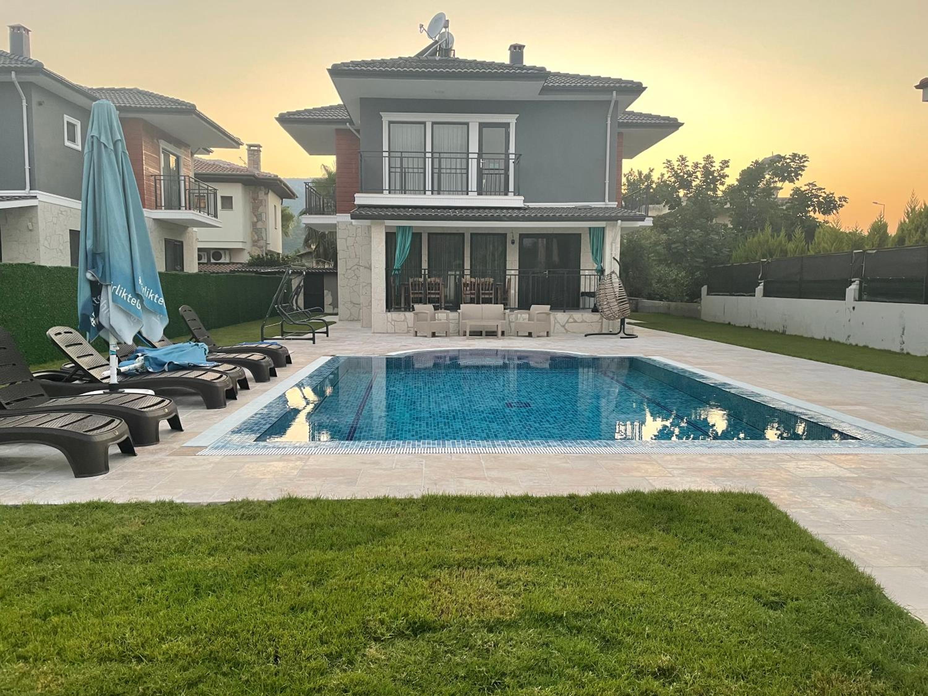 Deluxe Villa photo 2