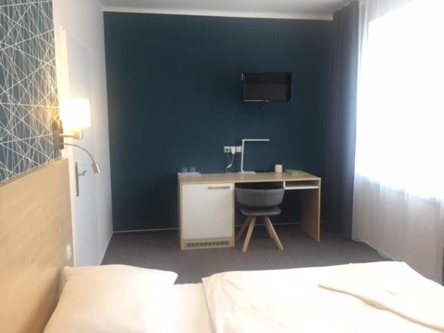 Twin Room - Photo 14