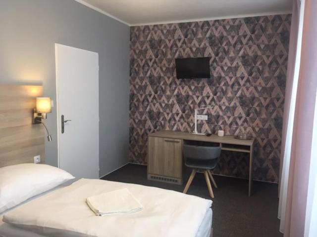 Twin Room - Photo 6